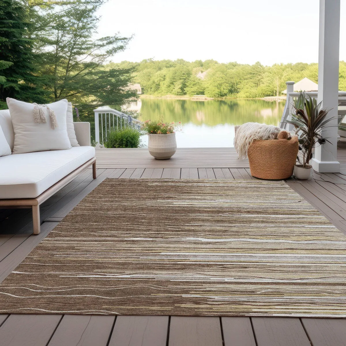 Machine Washable Indoor/ Outdoor Modern Stripe Chantille Rug