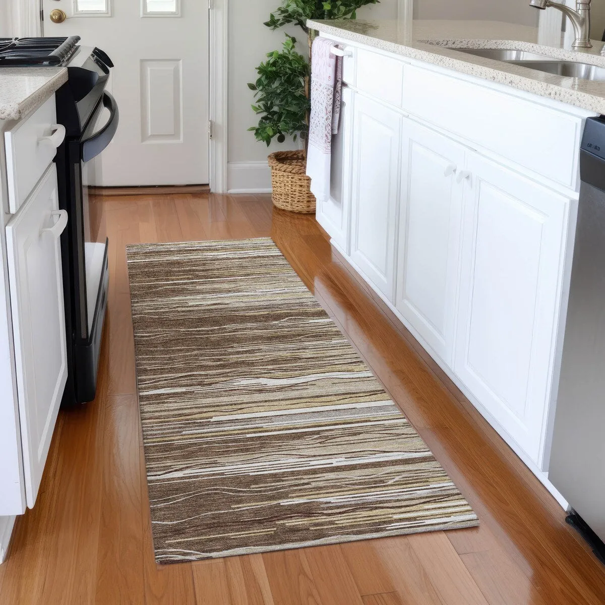 Machine Washable Indoor/ Outdoor Modern Stripe Chantille Rug