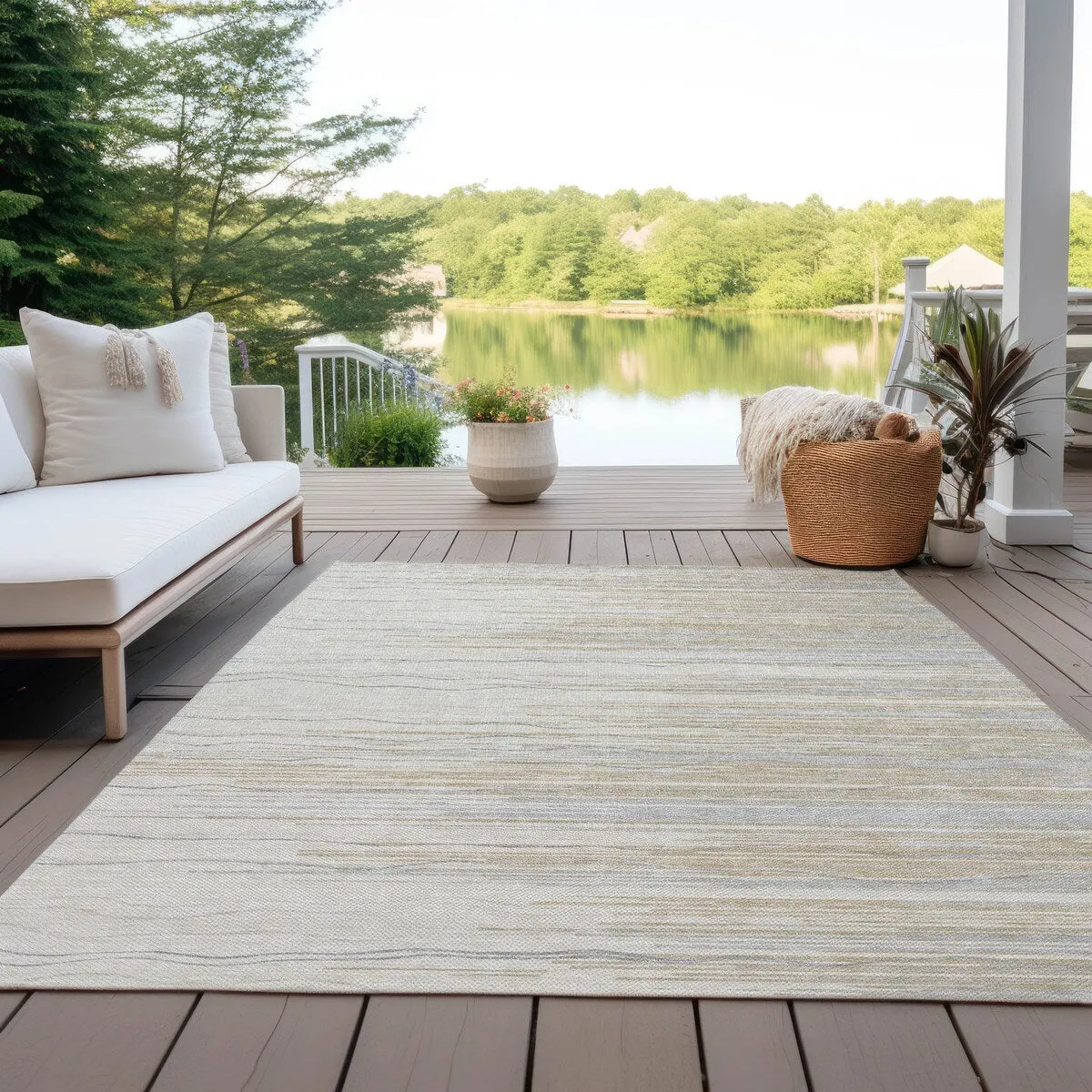 Machine Washable Indoor/ Outdoor Modern Stripe Chantille Rug