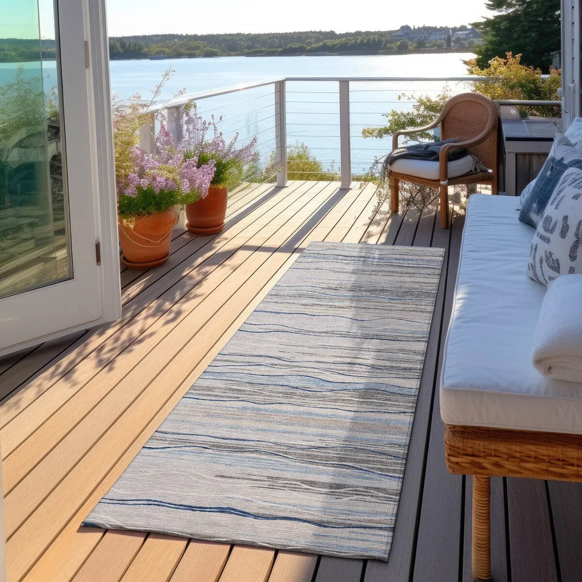 Machine Washable Indoor/ Outdoor Modern Stripe Chantille Rug