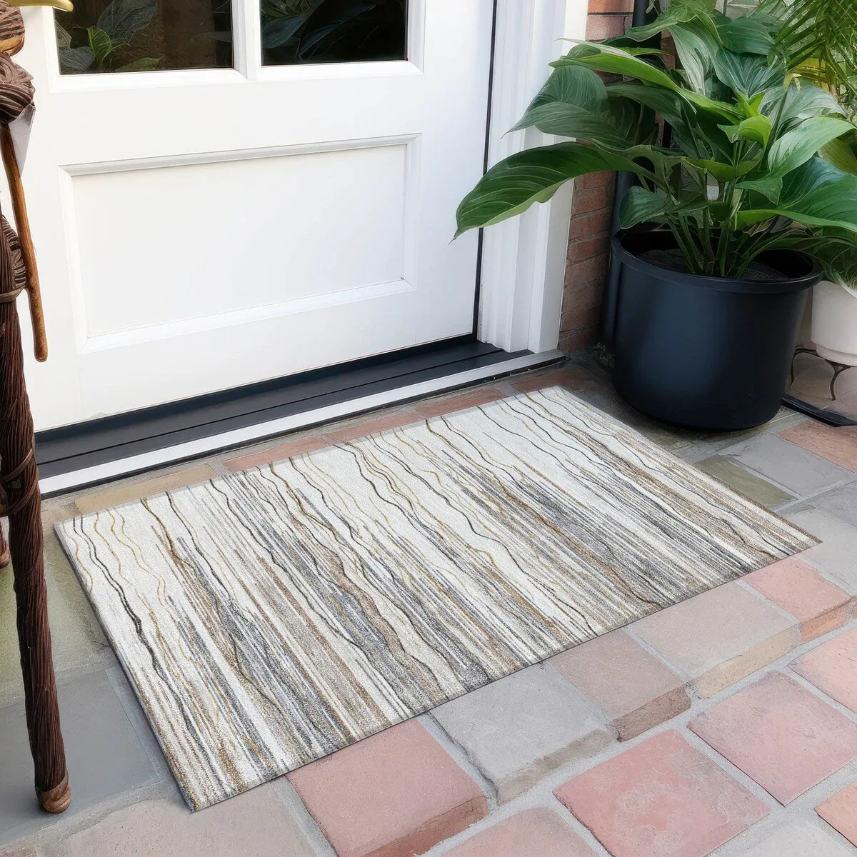 Machine Washable Indoor/ Outdoor Modern Stripe Chantille Rug