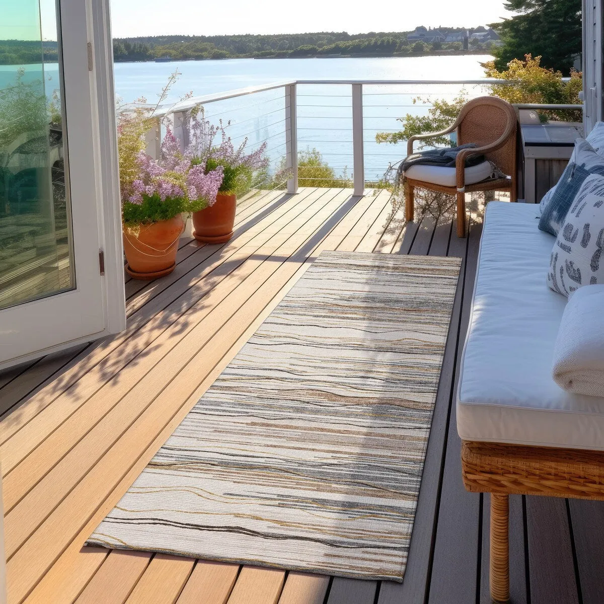 Machine Washable Indoor/ Outdoor Modern Stripe Chantille Rug