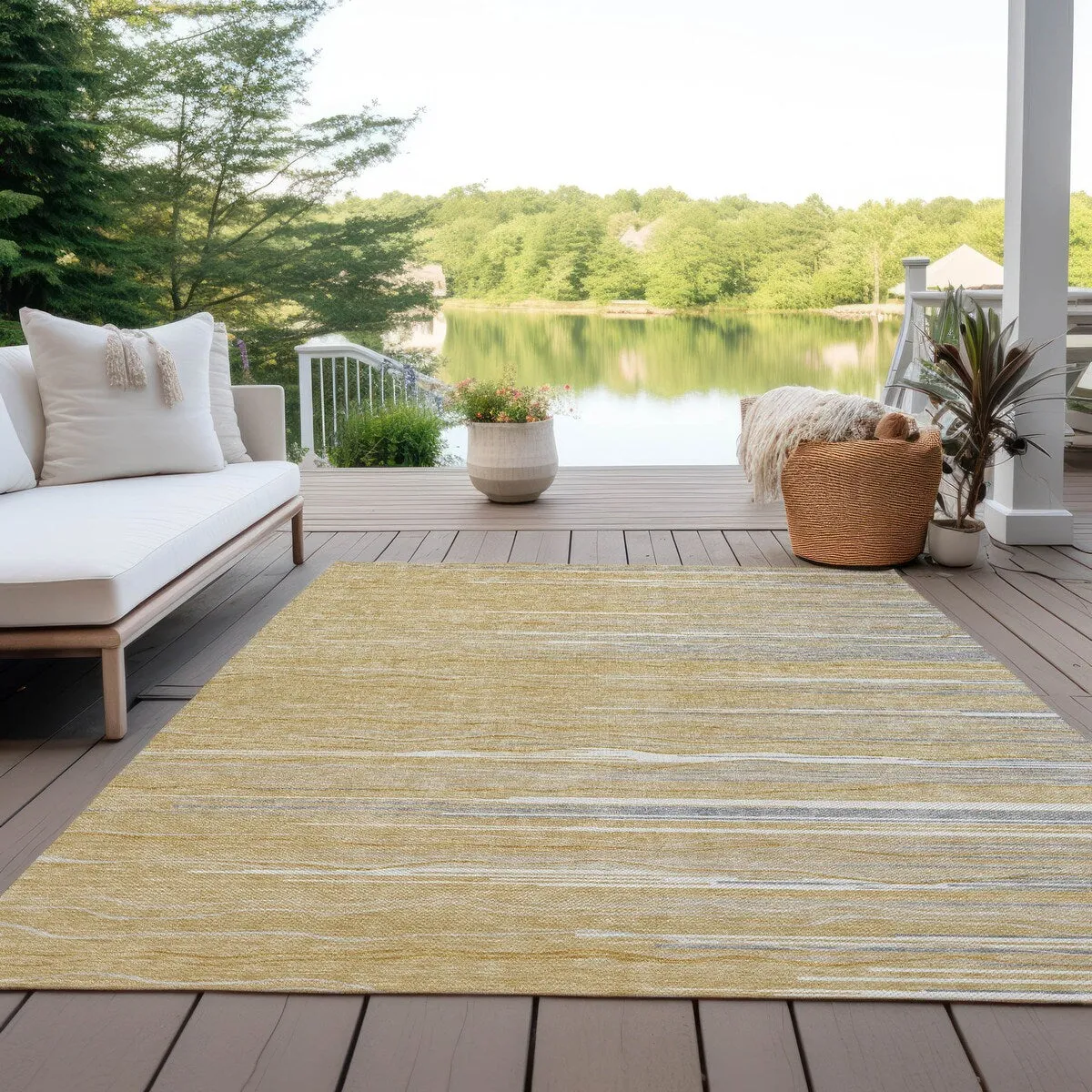 Machine Washable Indoor/ Outdoor Modern Stripe Chantille Rug