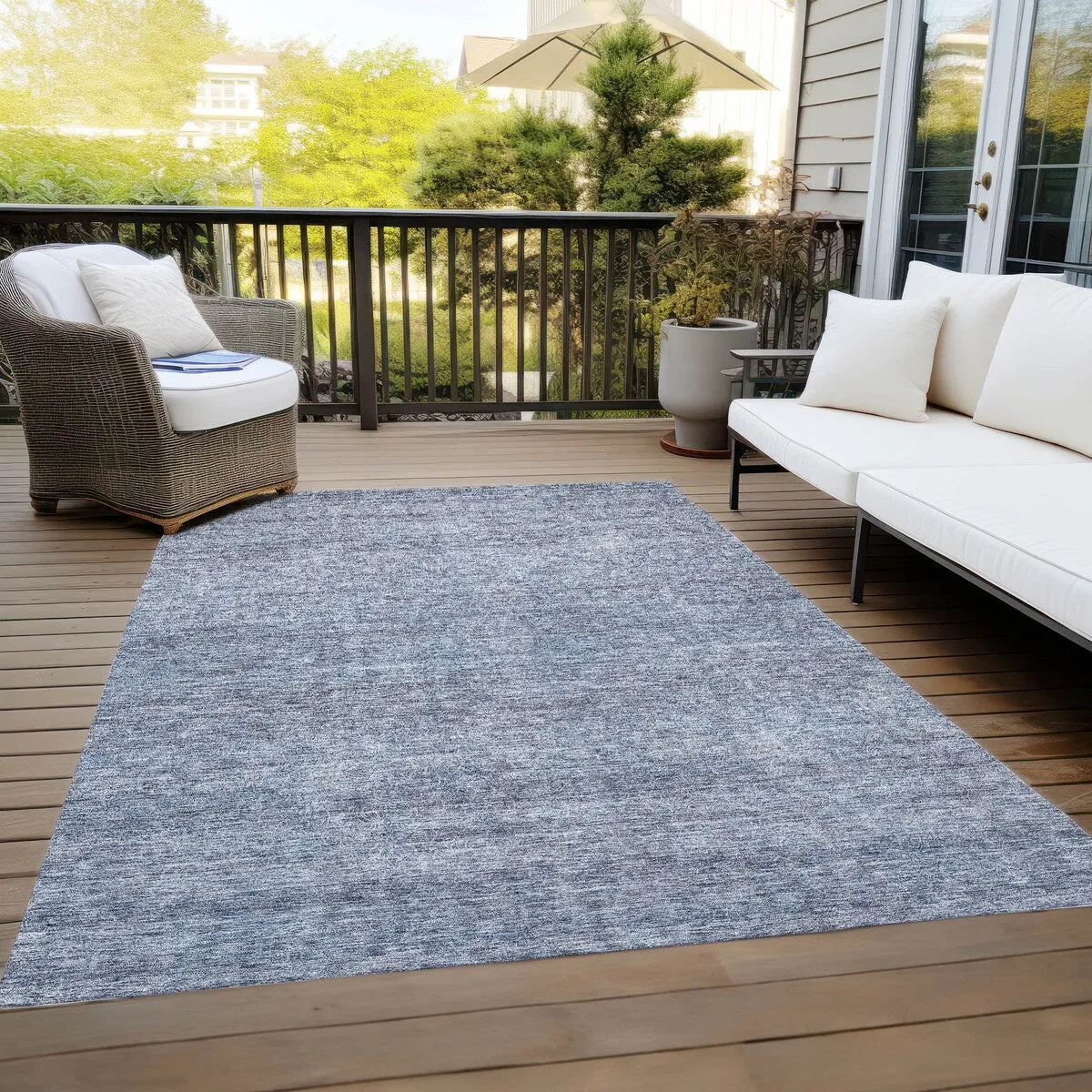 Machine Washable Indoor/ Outdoor Ombre Solid Chantille Rug