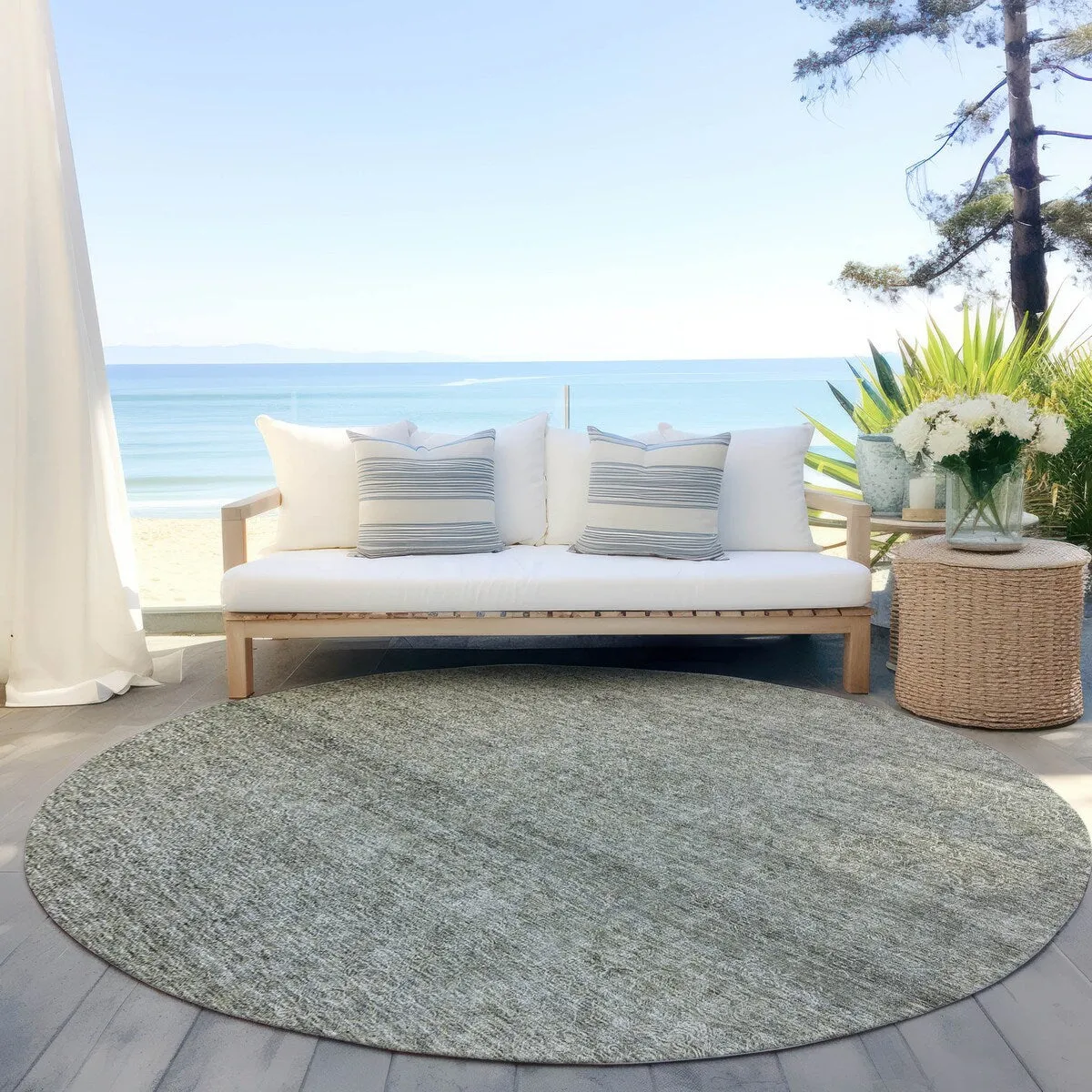 Machine Washable Indoor/ Outdoor Ombre Solid Chantille Rug