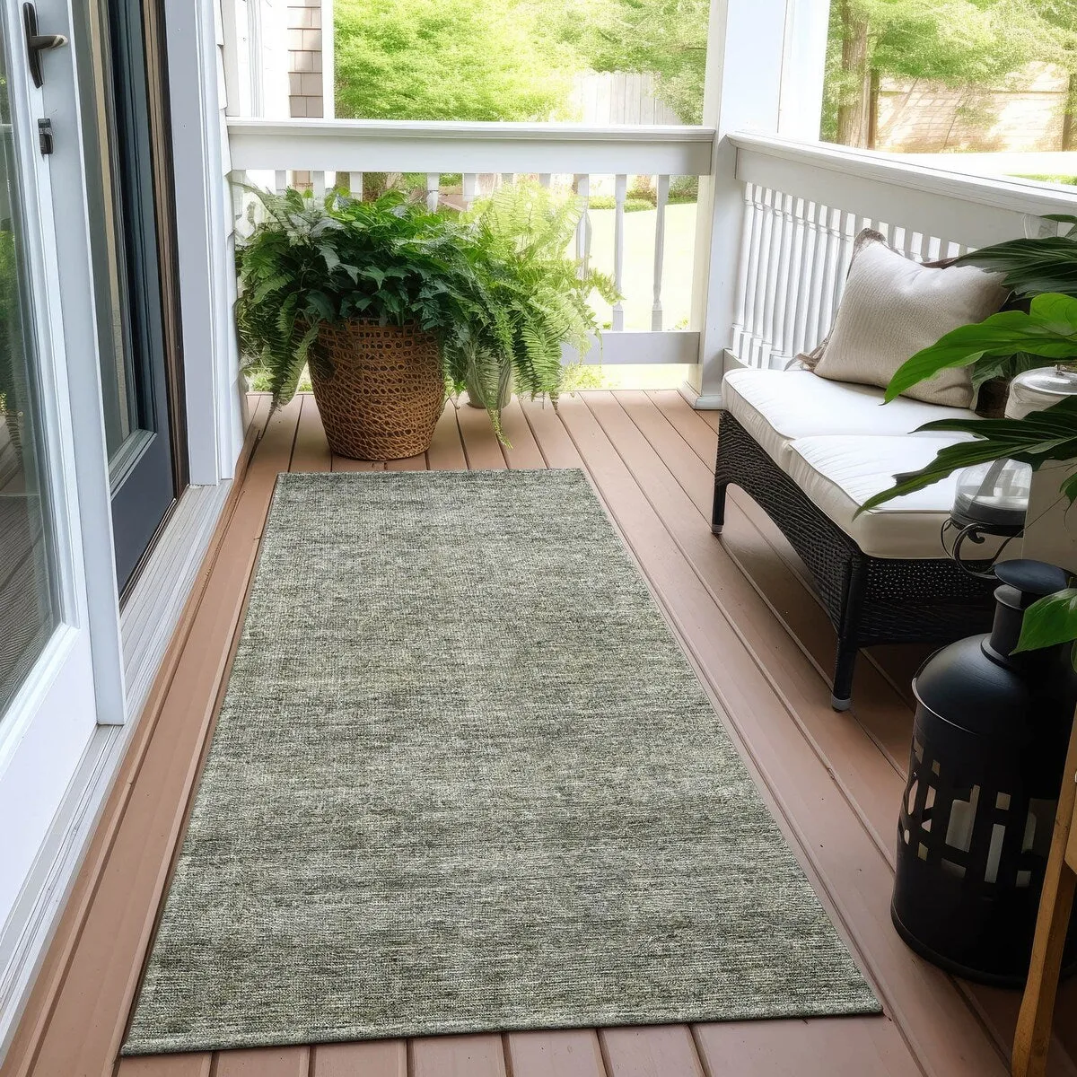 Machine Washable Indoor/ Outdoor Ombre Solid Chantille Rug