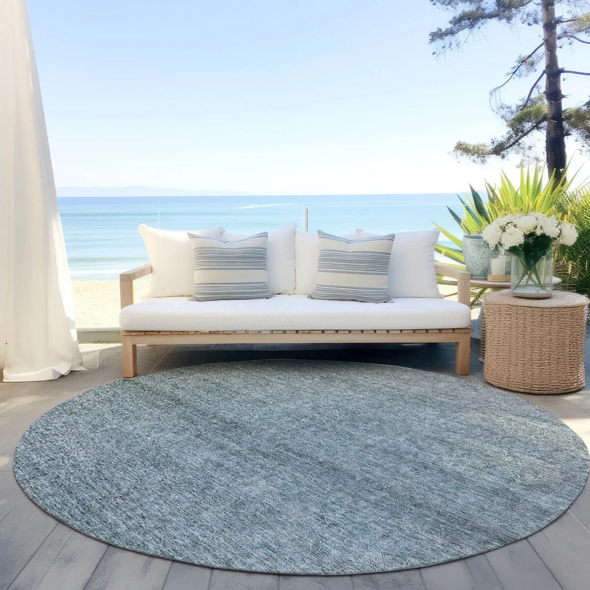 Machine Washable Indoor/ Outdoor Ombre Solid Chantille Rug