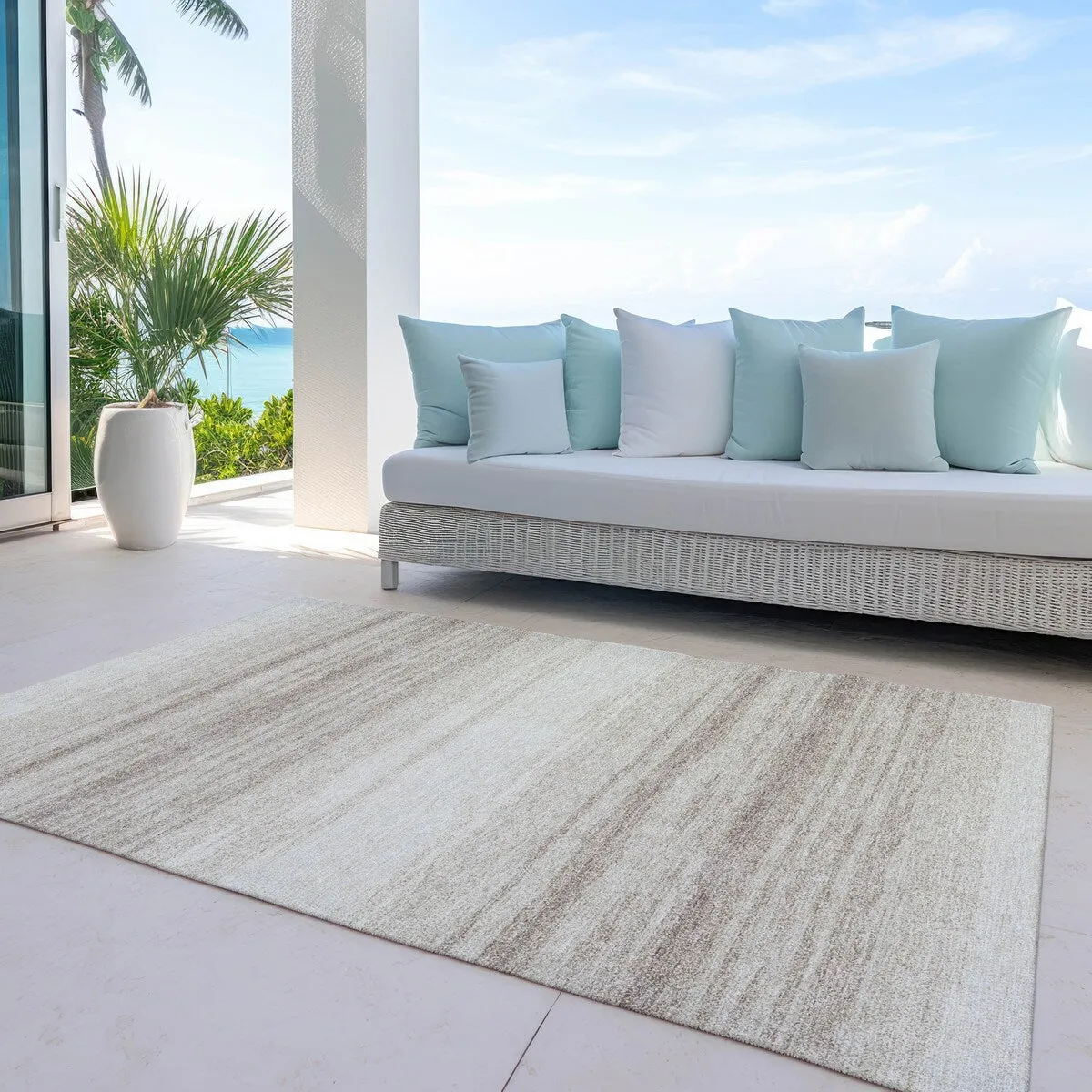 Machine Washable Indoor/ Outdoor Ombre Stripe Chantille Rug