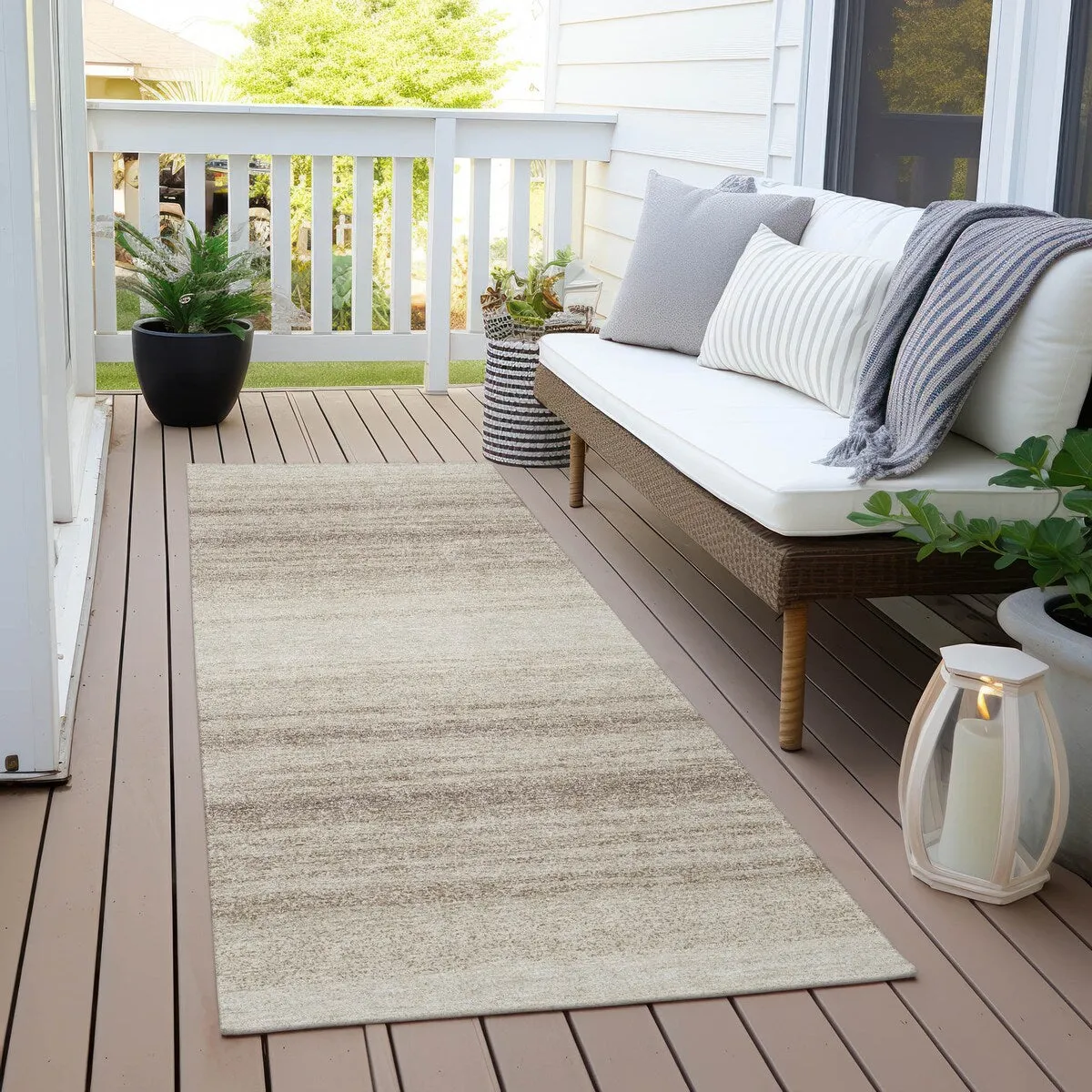 Machine Washable Indoor/ Outdoor Ombre Stripe Chantille Rug