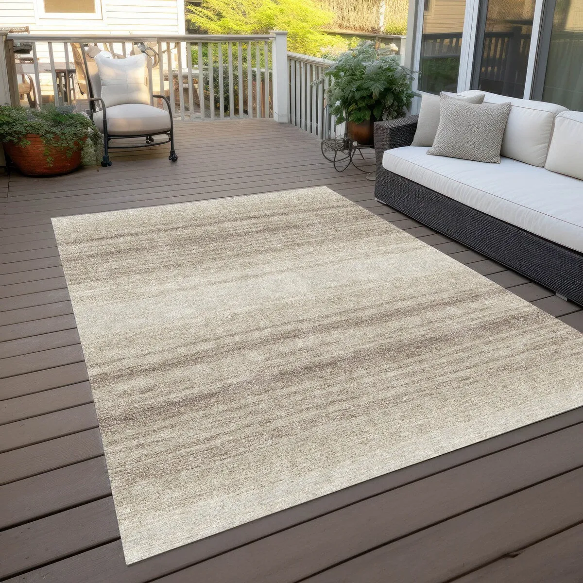 Machine Washable Indoor/ Outdoor Ombre Stripe Chantille Rug