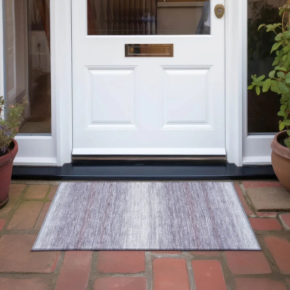 Machine Washable Indoor/ Outdoor Ombre Stripe Chantille Rug