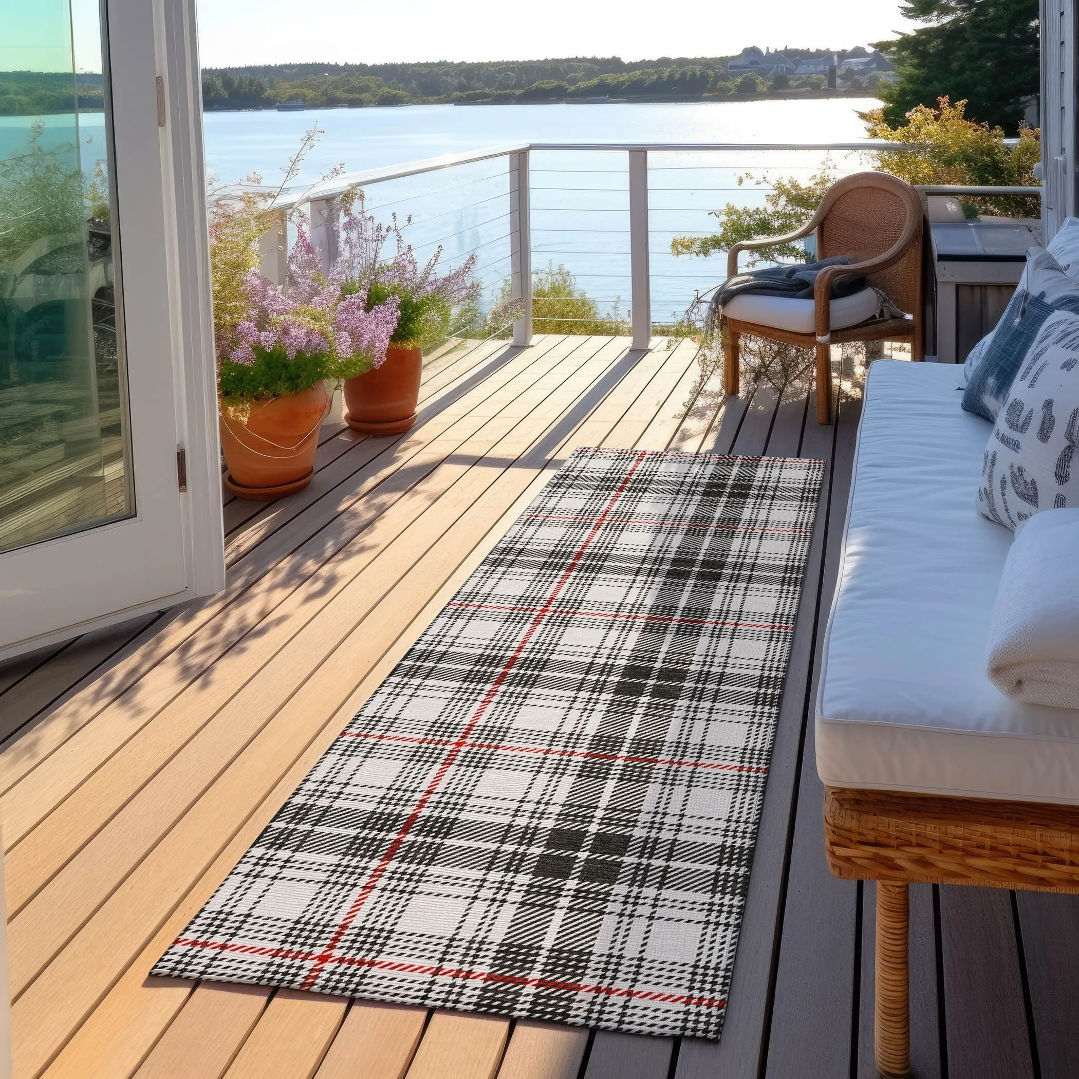Machine Washable Indoor/ Outdoor Plaid Chantille Rug