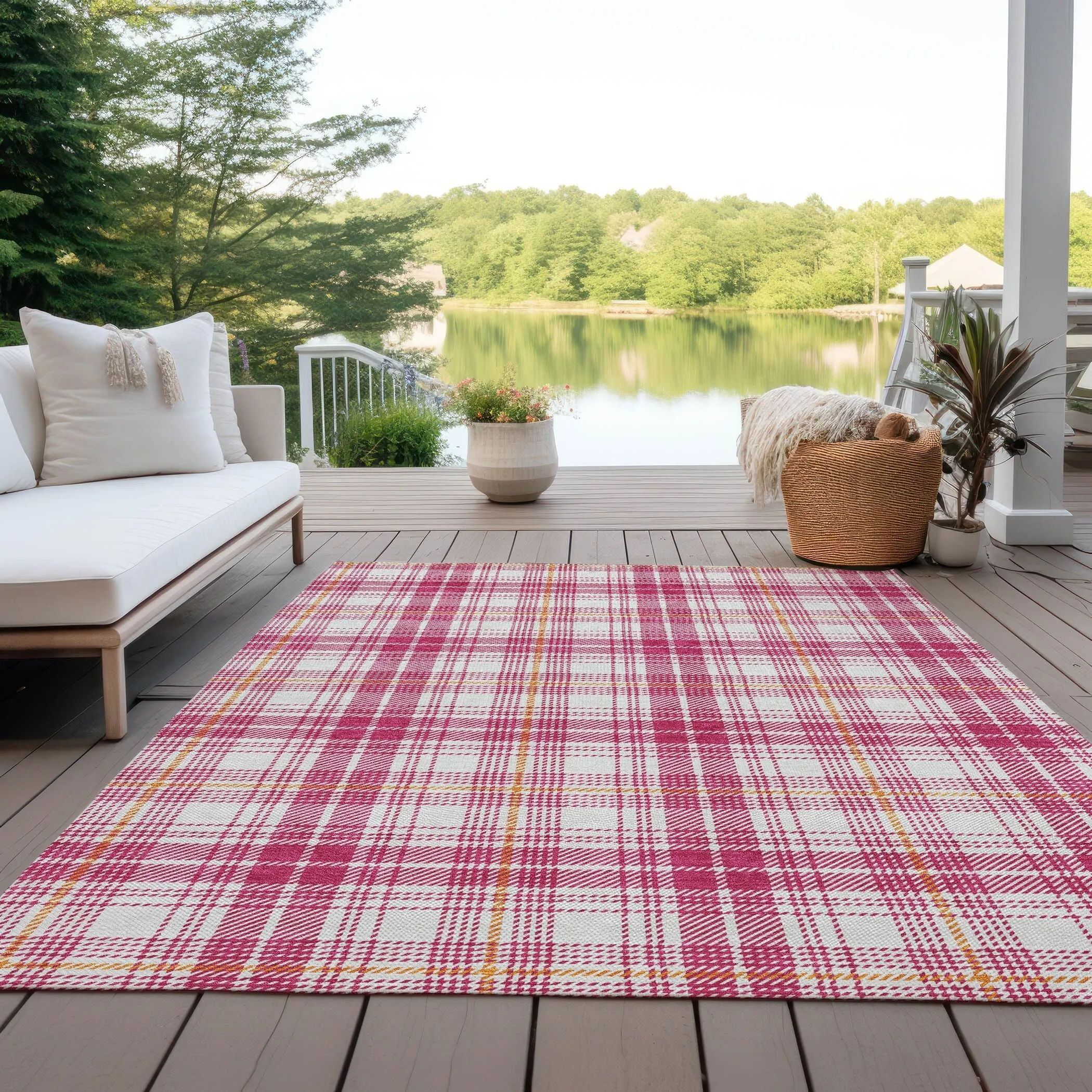 Machine Washable Indoor/ Outdoor Plaid Chantille Rug