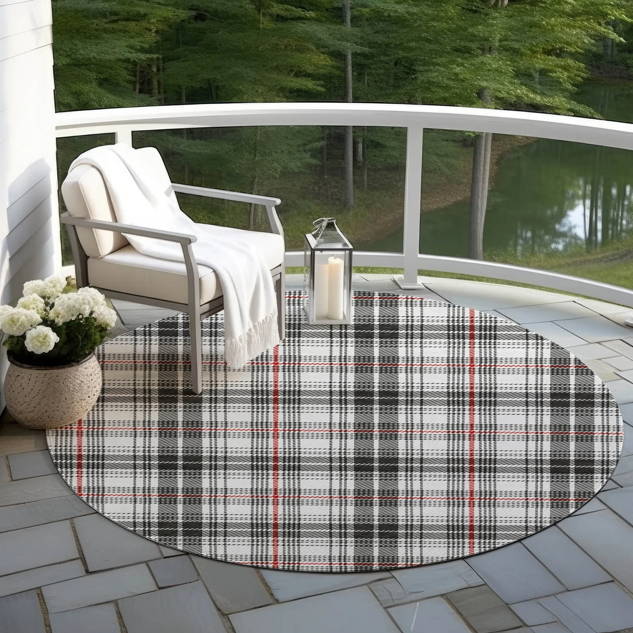 Machine Washable Indoor/ Outdoor Plaid Chantille Rug