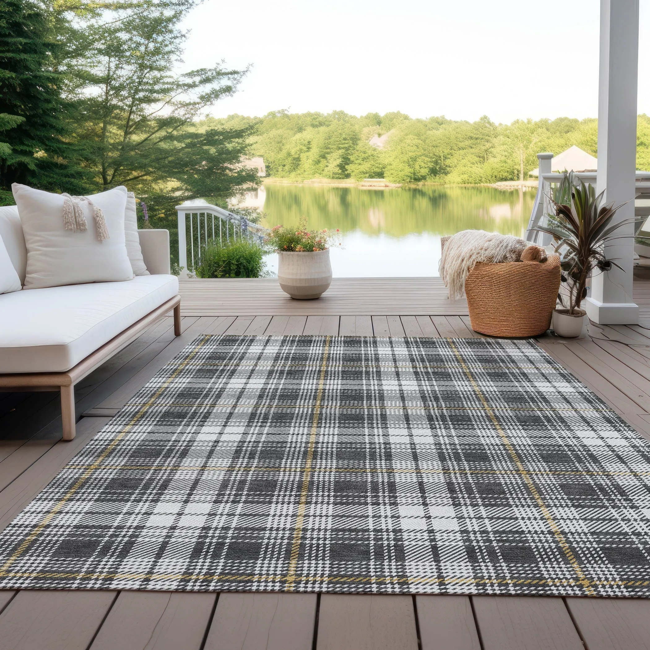 Machine Washable Indoor/ Outdoor Plaid Chantille Rug
