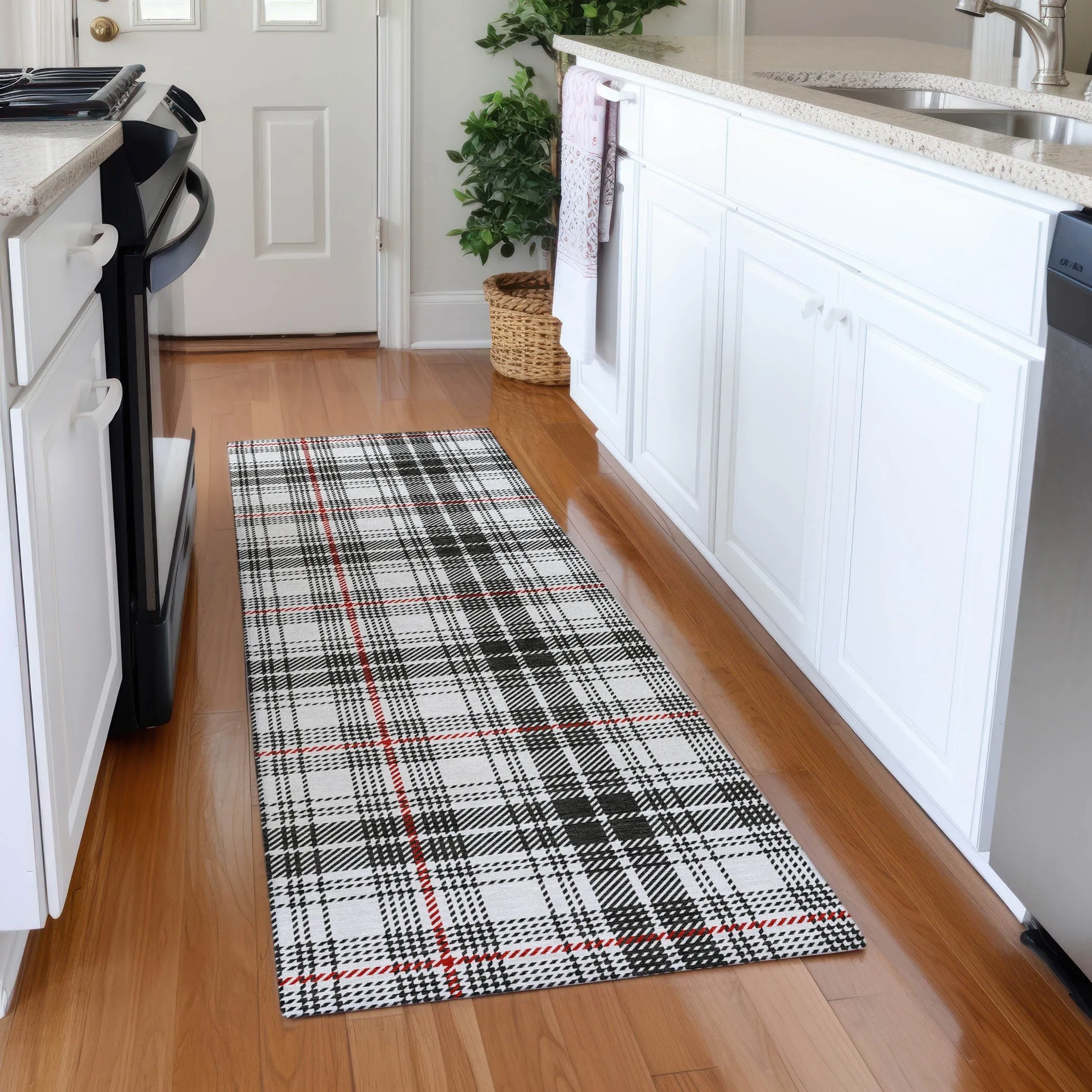 Machine Washable Indoor/ Outdoor Plaid Chantille Rug