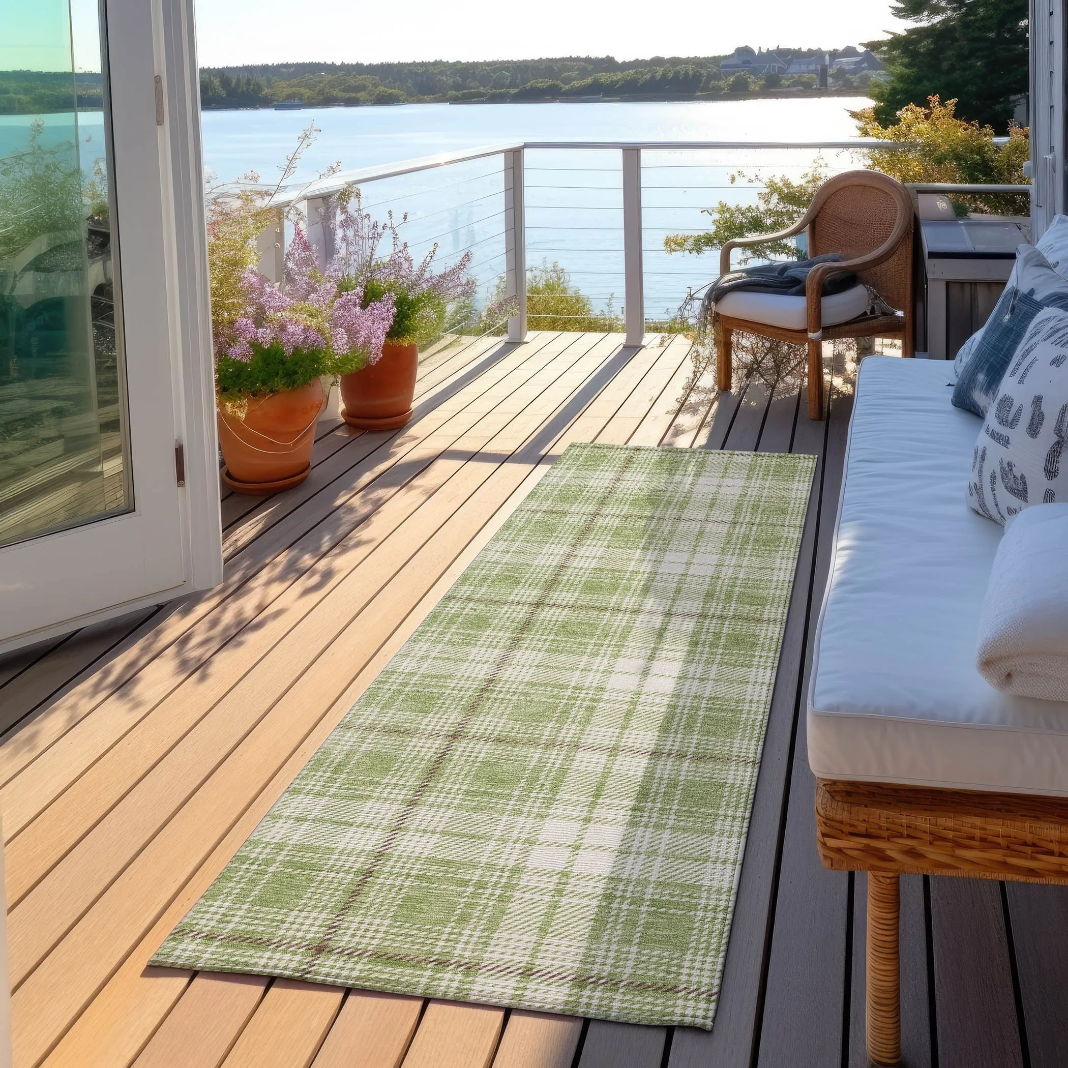 Machine Washable Indoor/ Outdoor Plaid Chantille Rug