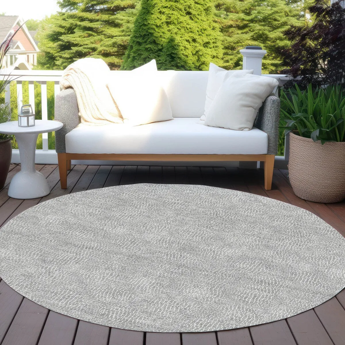 Machine Washable Indoor/ Outdoor Solid Modern Chantille Rug