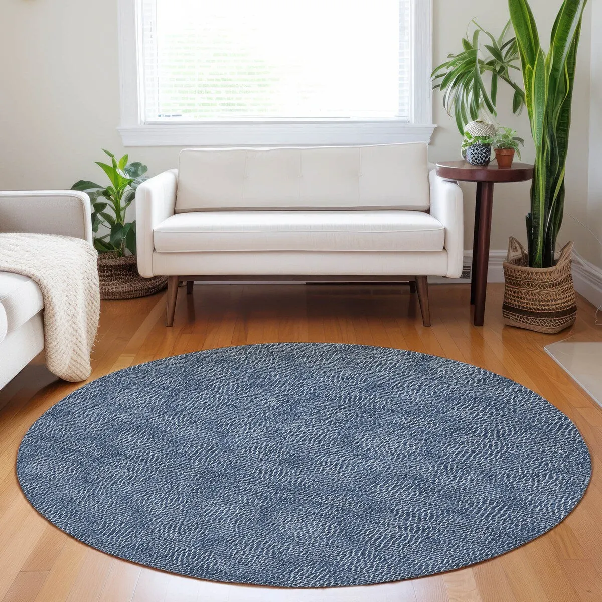 Machine Washable Indoor/ Outdoor Solid Modern Chantille Rug