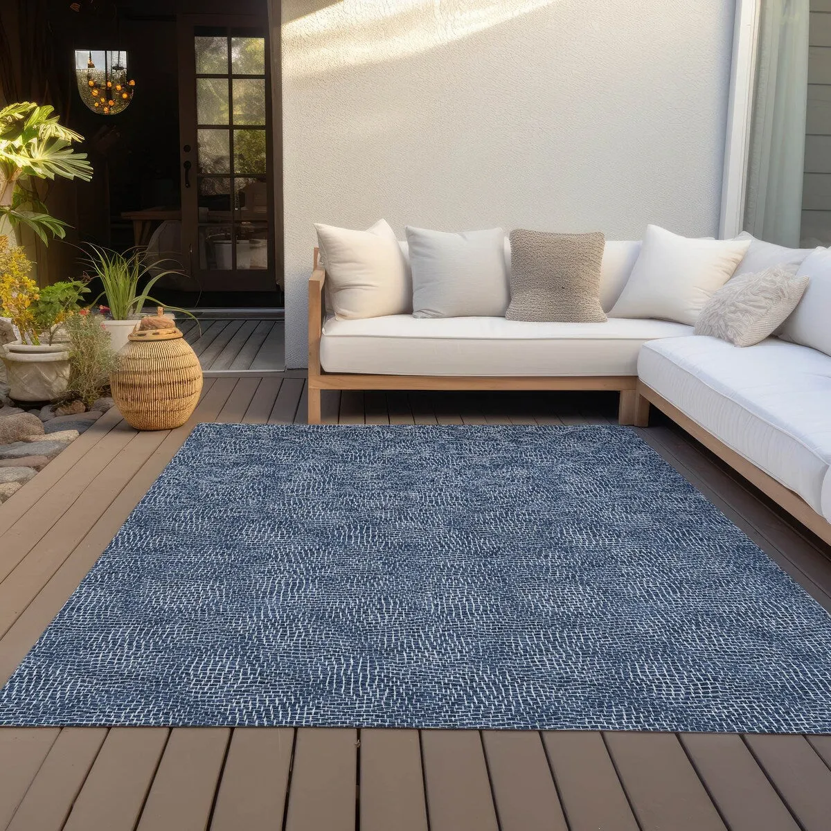 Machine Washable Indoor/ Outdoor Solid Modern Chantille Rug