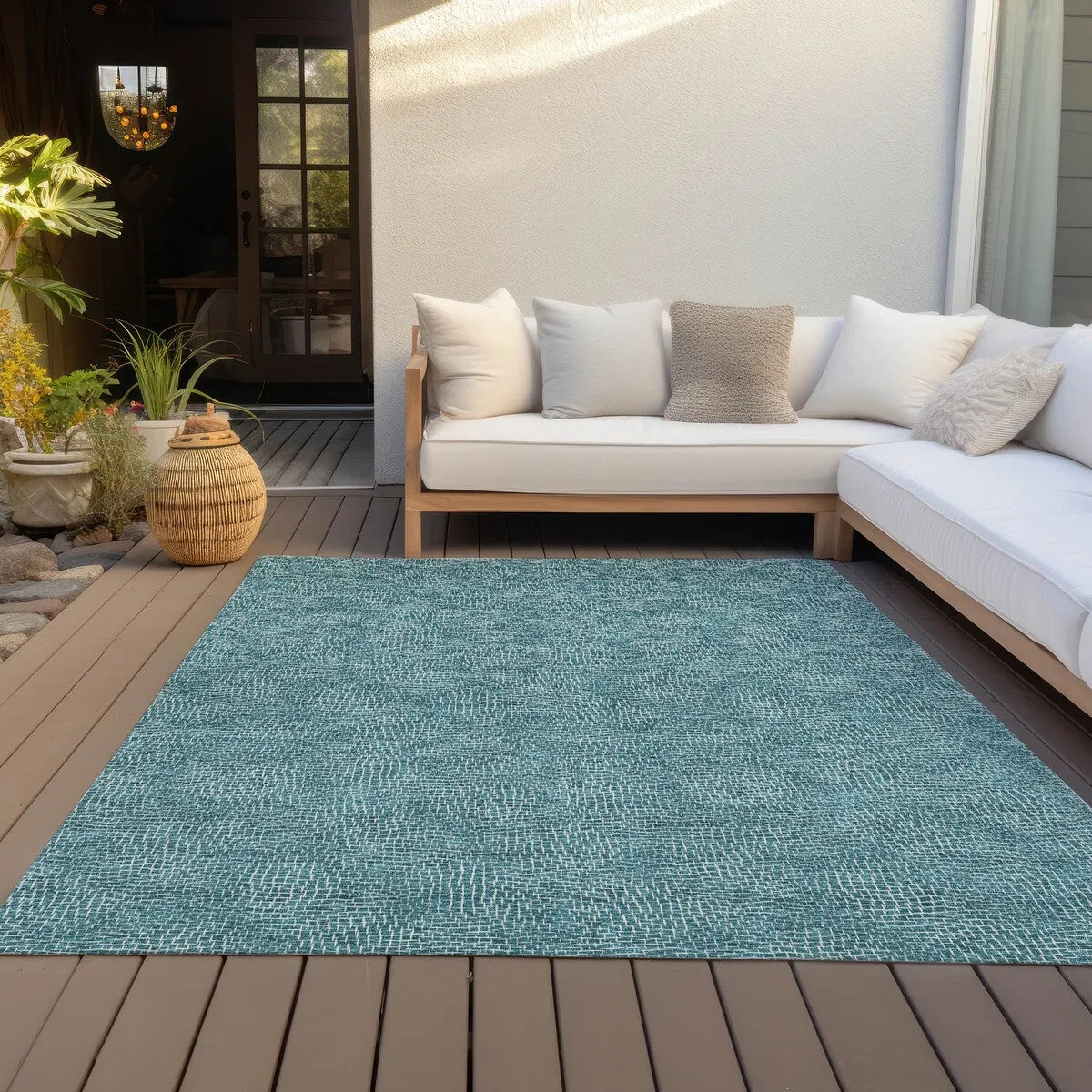 Machine Washable Indoor/ Outdoor Solid Modern Chantille Rug