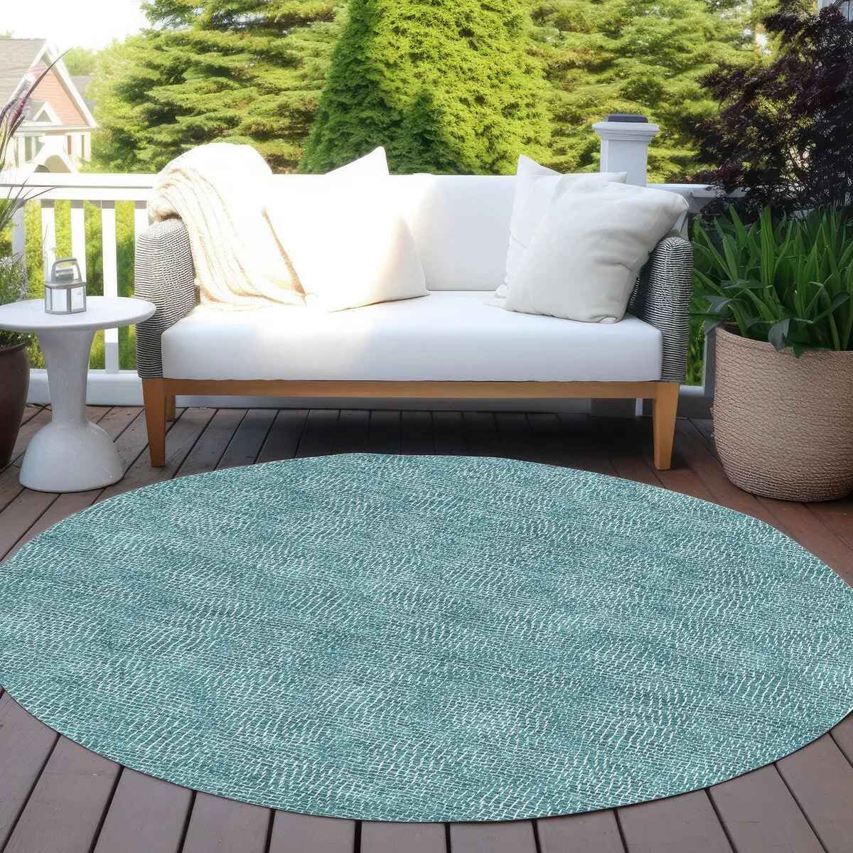 Machine Washable Indoor/ Outdoor Solid Modern Chantille Rug