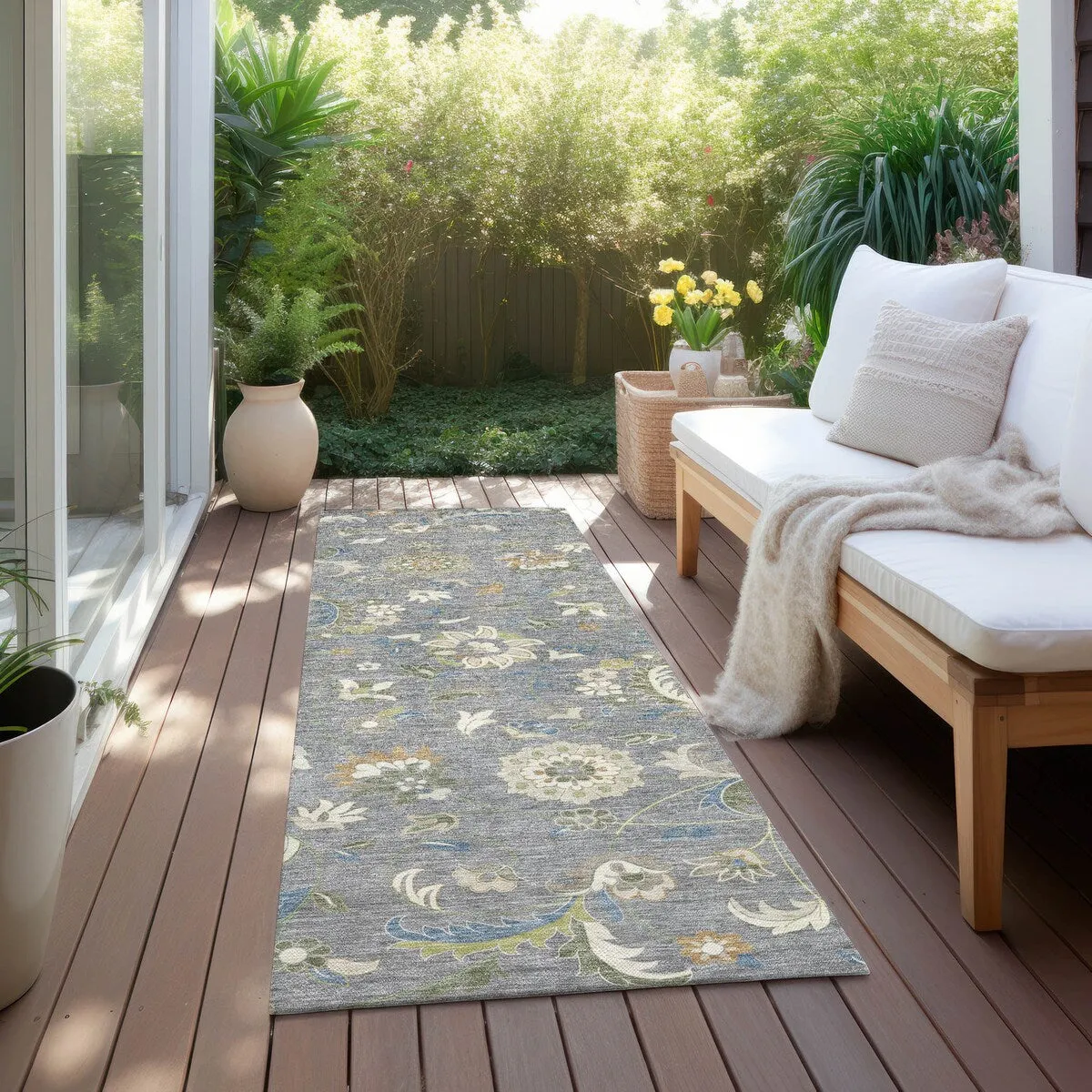 Machine Washable Indoor/ Outdoor Traditional Chantille Rug