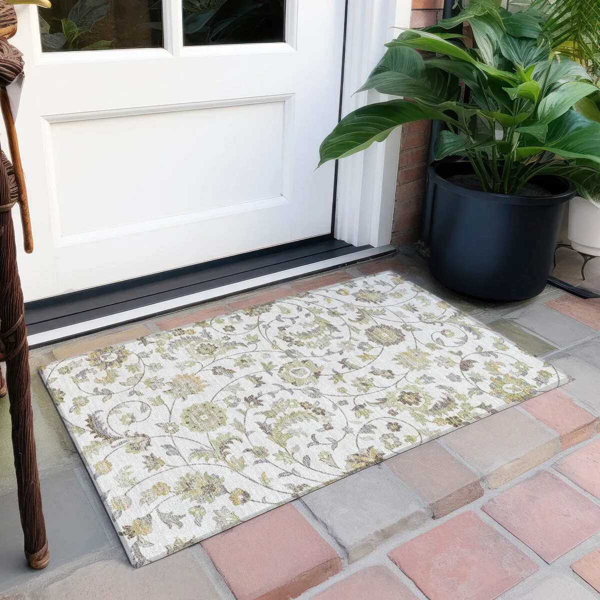 Machine Washable Indoor/ Outdoor Traditional Chantille Rug
