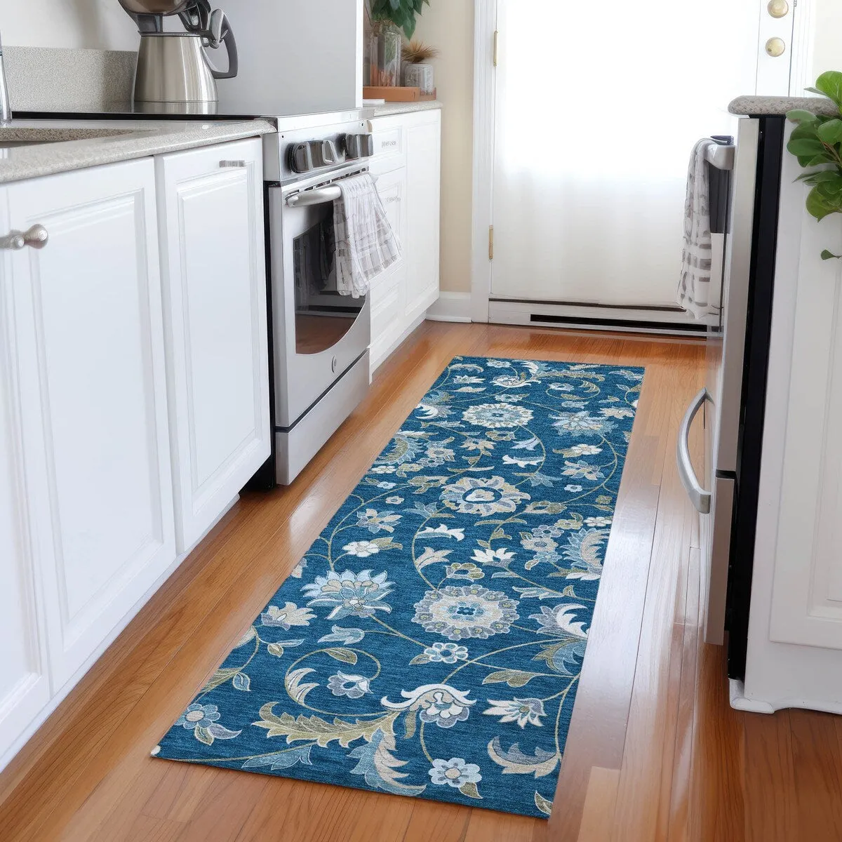 Machine Washable Indoor/ Outdoor Traditional Chantille Rug