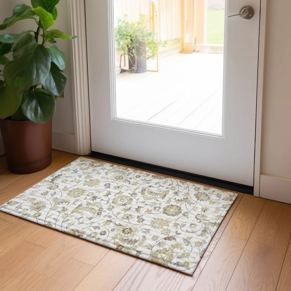 Machine Washable Indoor/ Outdoor Traditional Chantille Rug