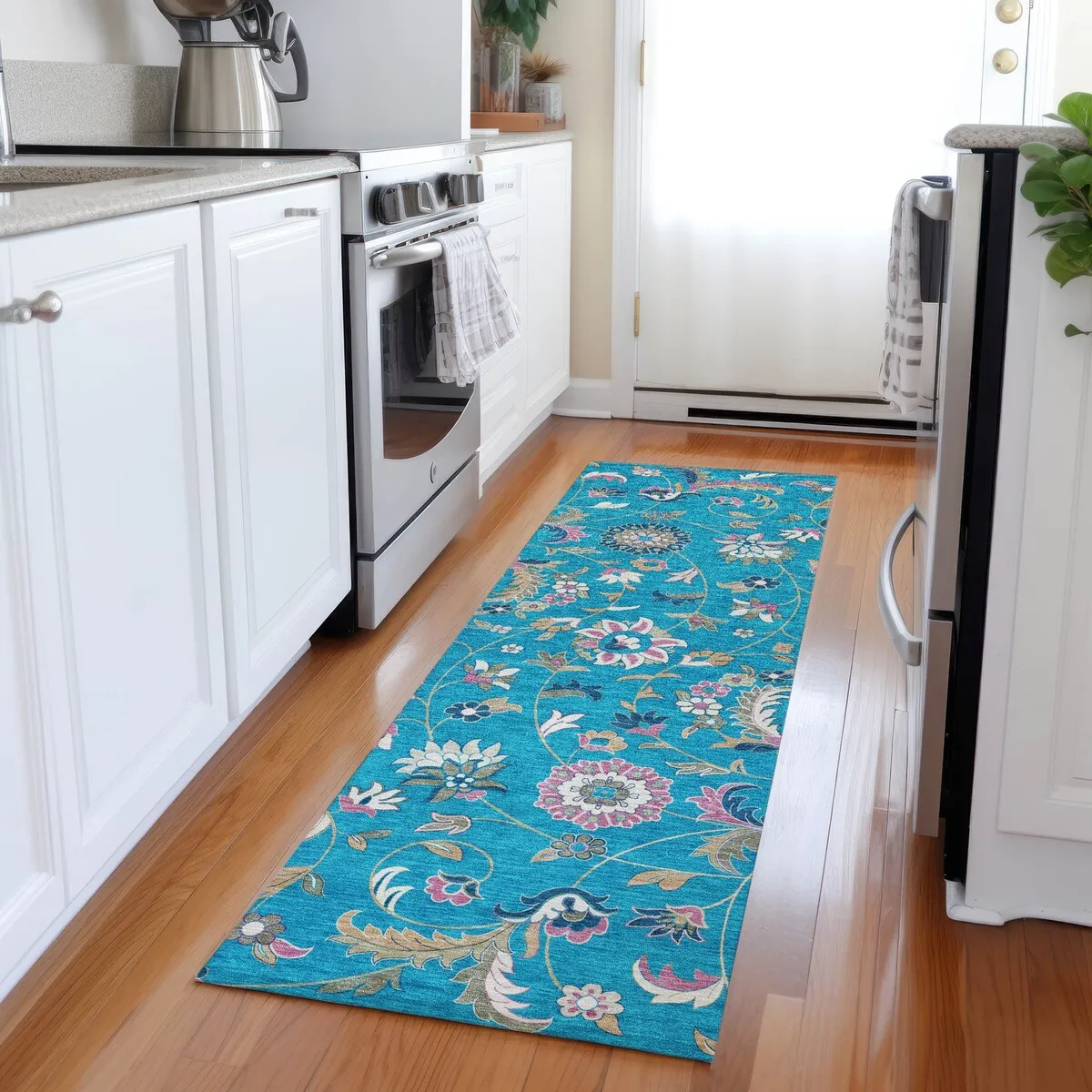 Machine Washable Indoor/ Outdoor Traditional Chantille Rug