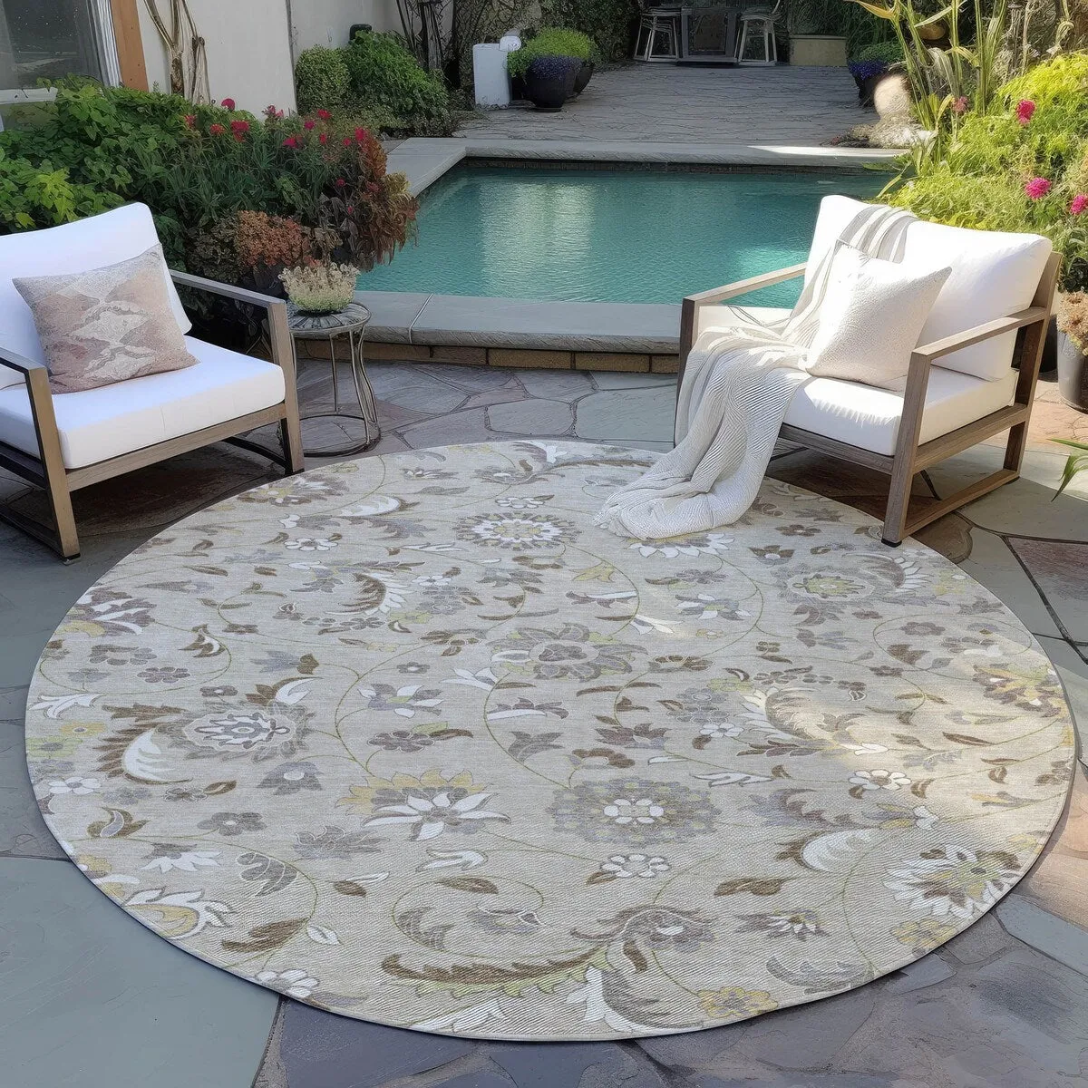 Machine Washable Indoor/ Outdoor Traditional Chantille Rug