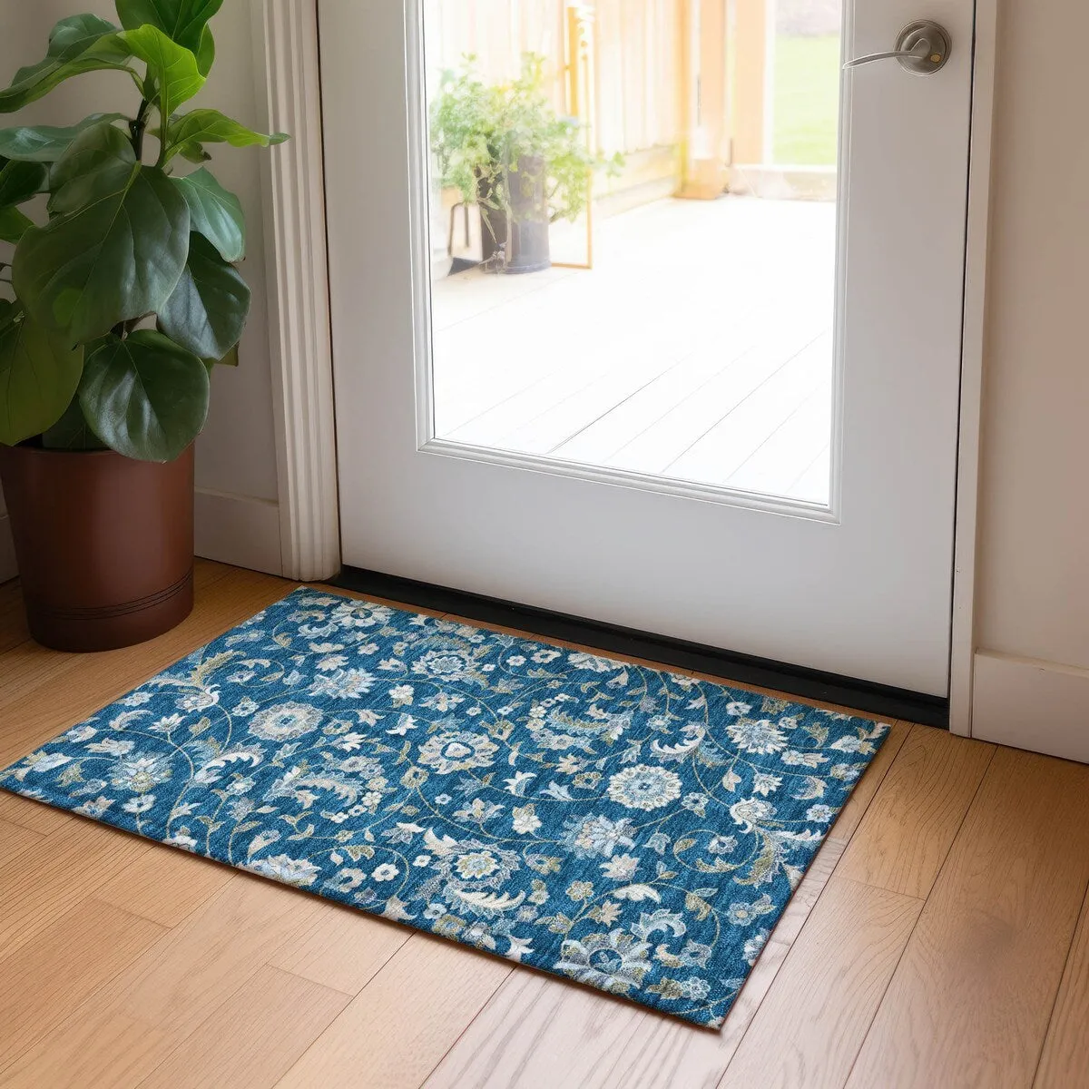 Machine Washable Indoor/ Outdoor Traditional Chantille Rug