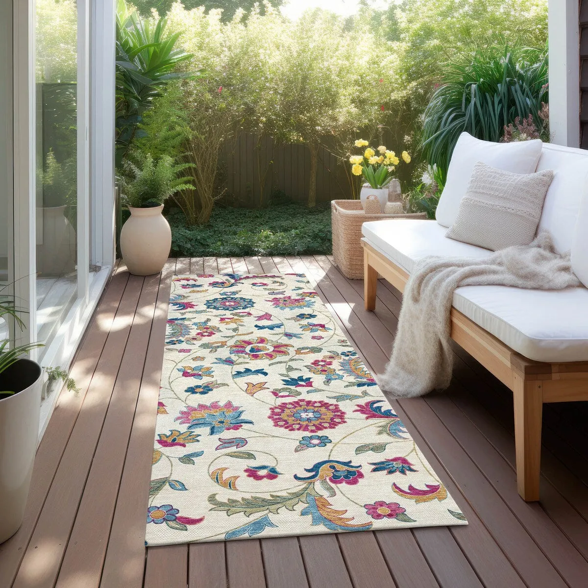Machine Washable Indoor/ Outdoor Traditional Chantille Rug