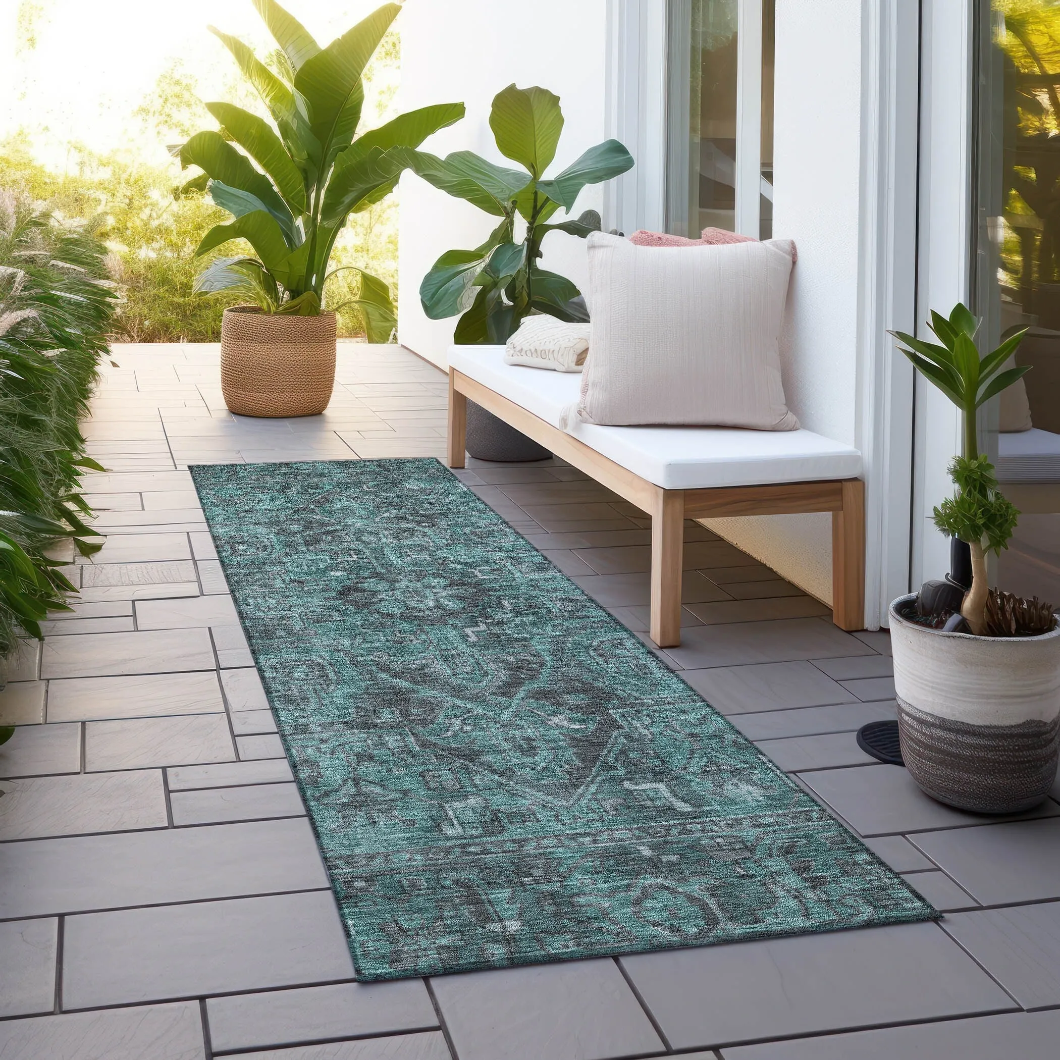 Machine Washable Indoor/ Outdoor Traditional Persian Chantille Rug