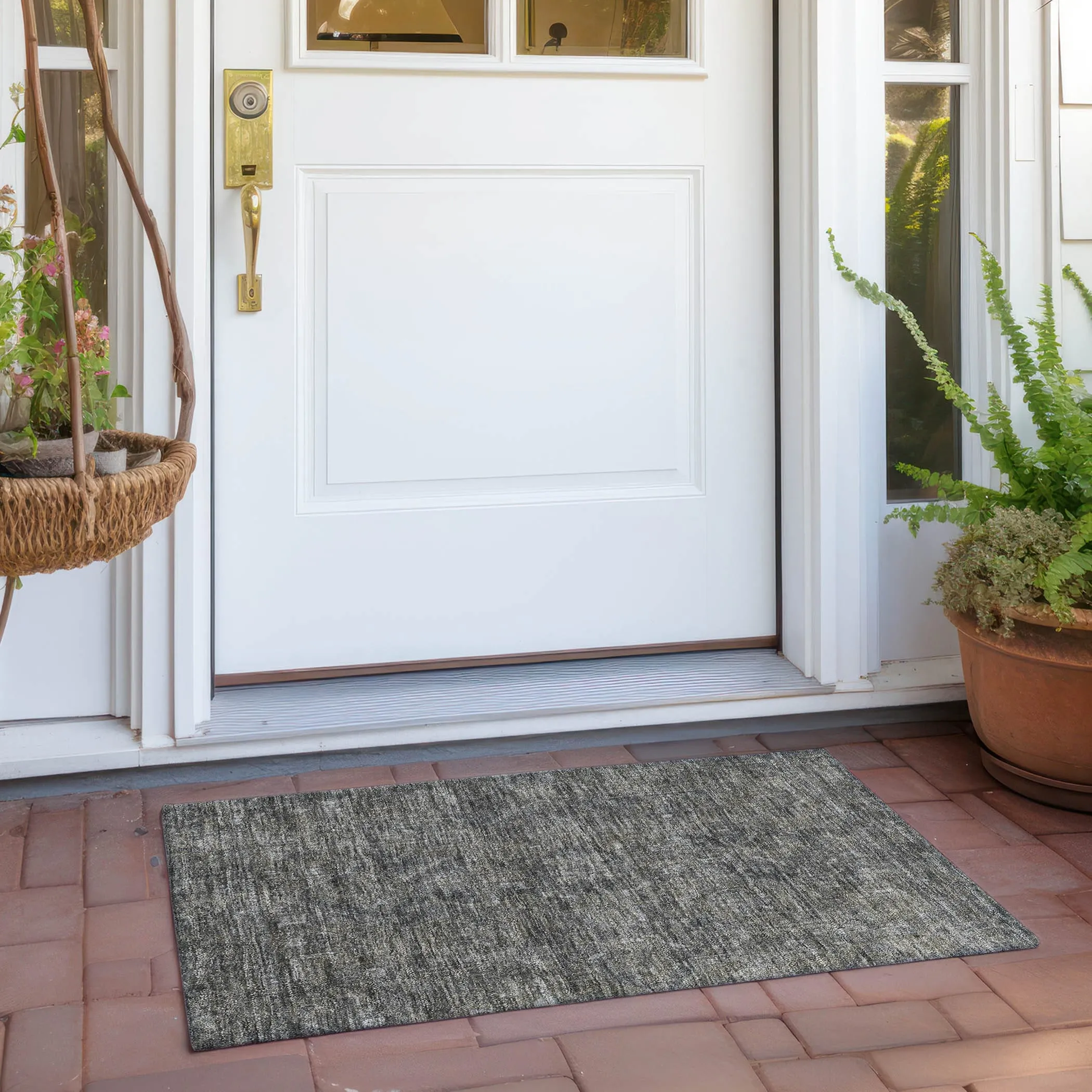 Machine Washable Indoor/ Outdoor Traditional Persian Chantille Rug