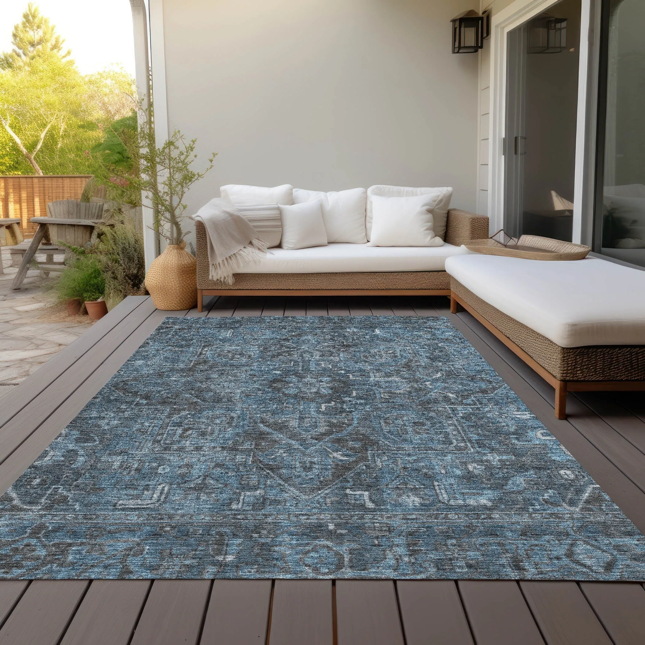 Machine Washable Indoor/ Outdoor Traditional Persian Chantille Rug