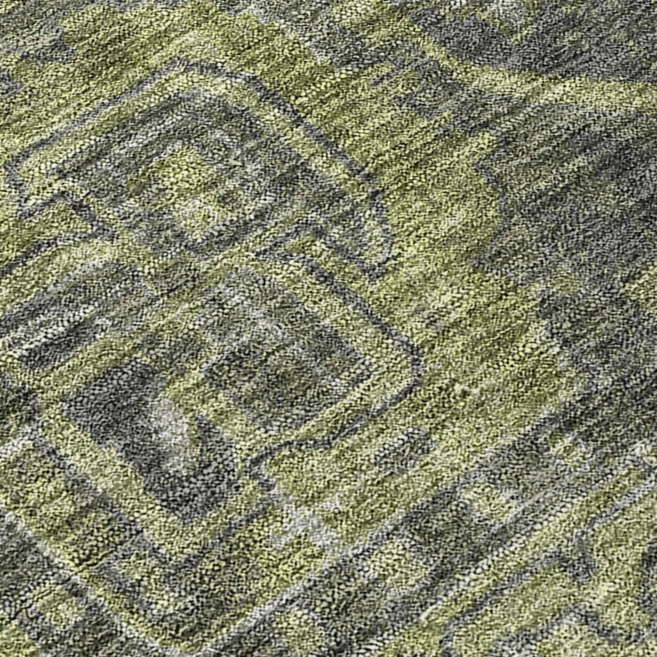 Machine Washable Indoor/ Outdoor Traditional Persian Chantille Rug