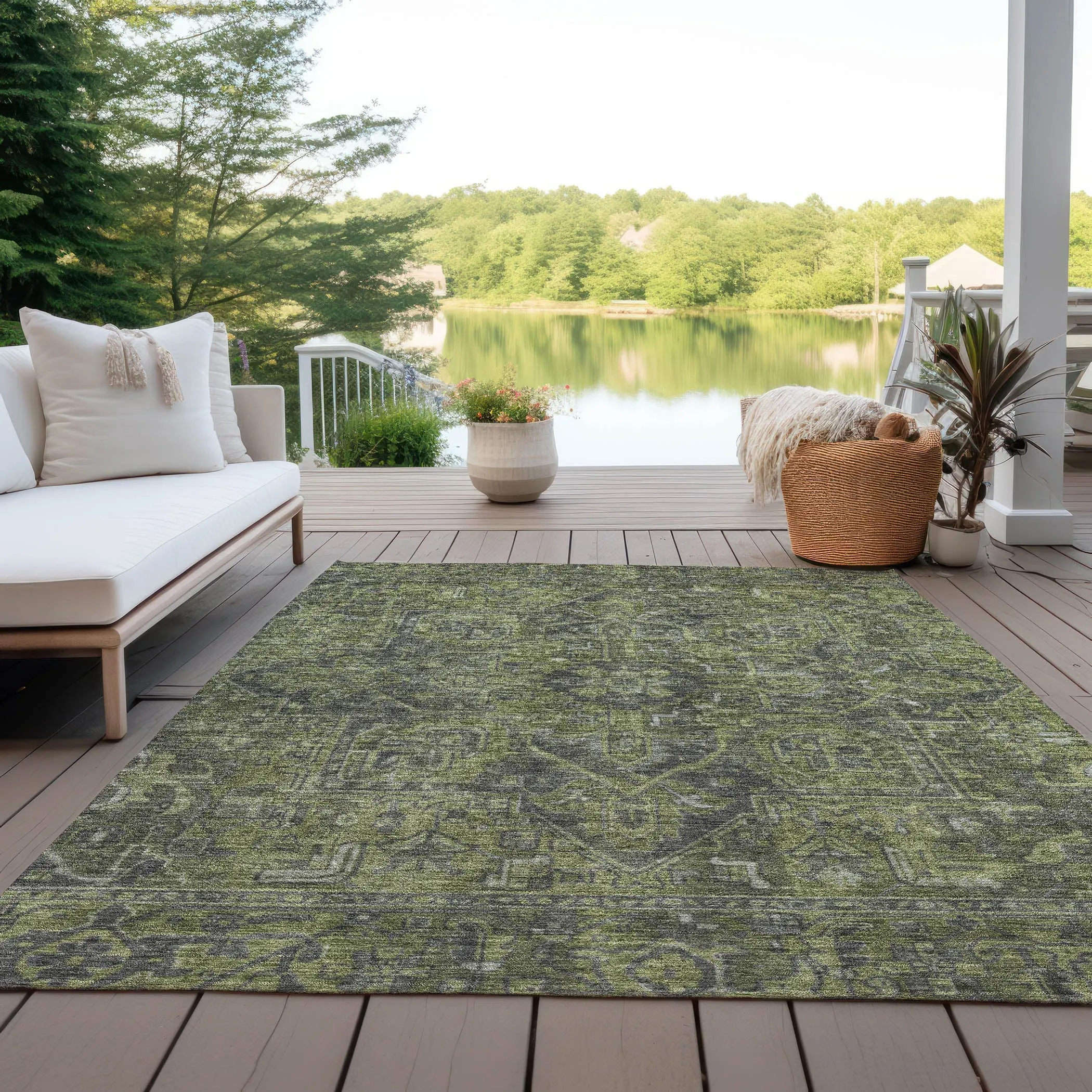 Machine Washable Indoor/ Outdoor Traditional Persian Chantille Rug