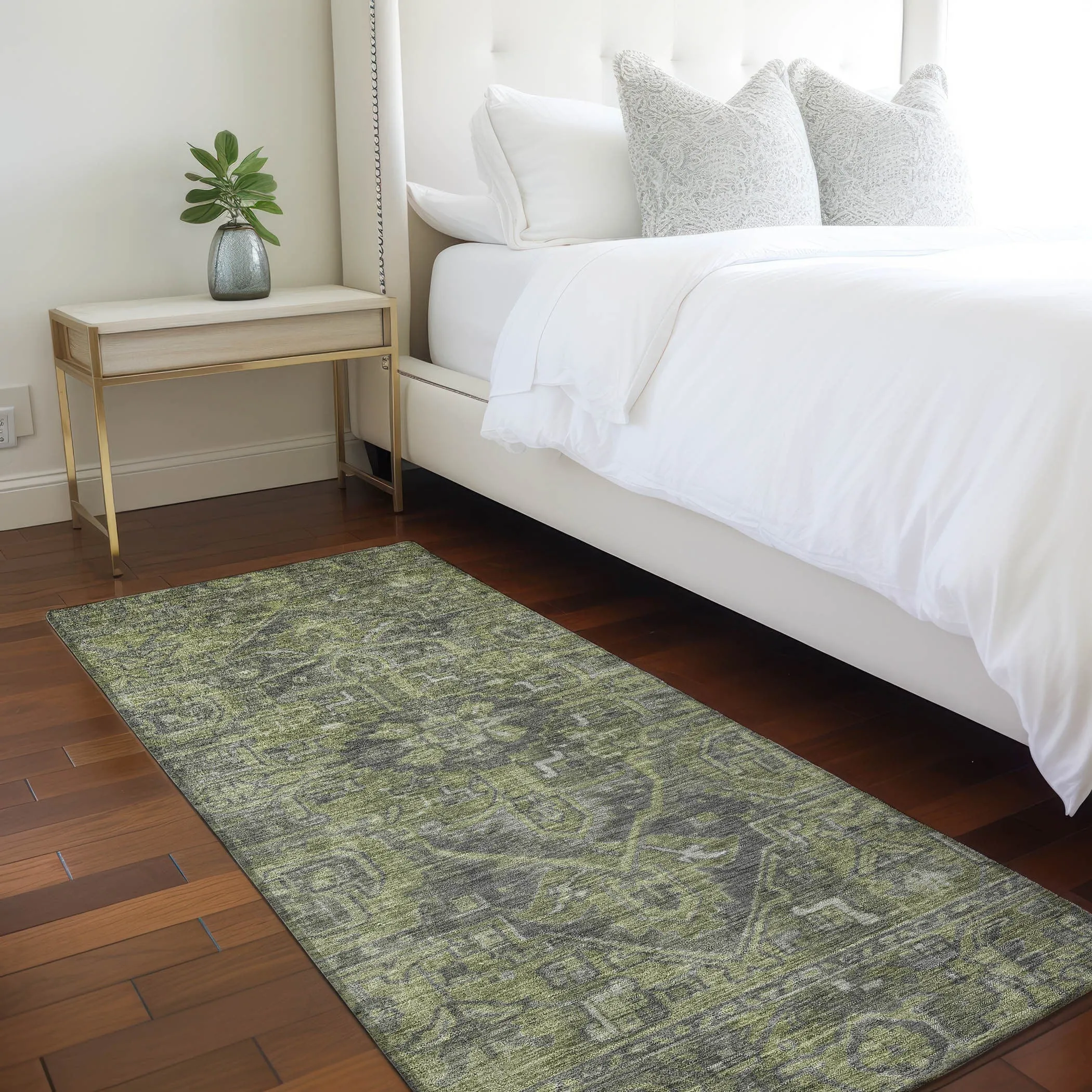 Machine Washable Indoor/ Outdoor Traditional Persian Chantille Rug