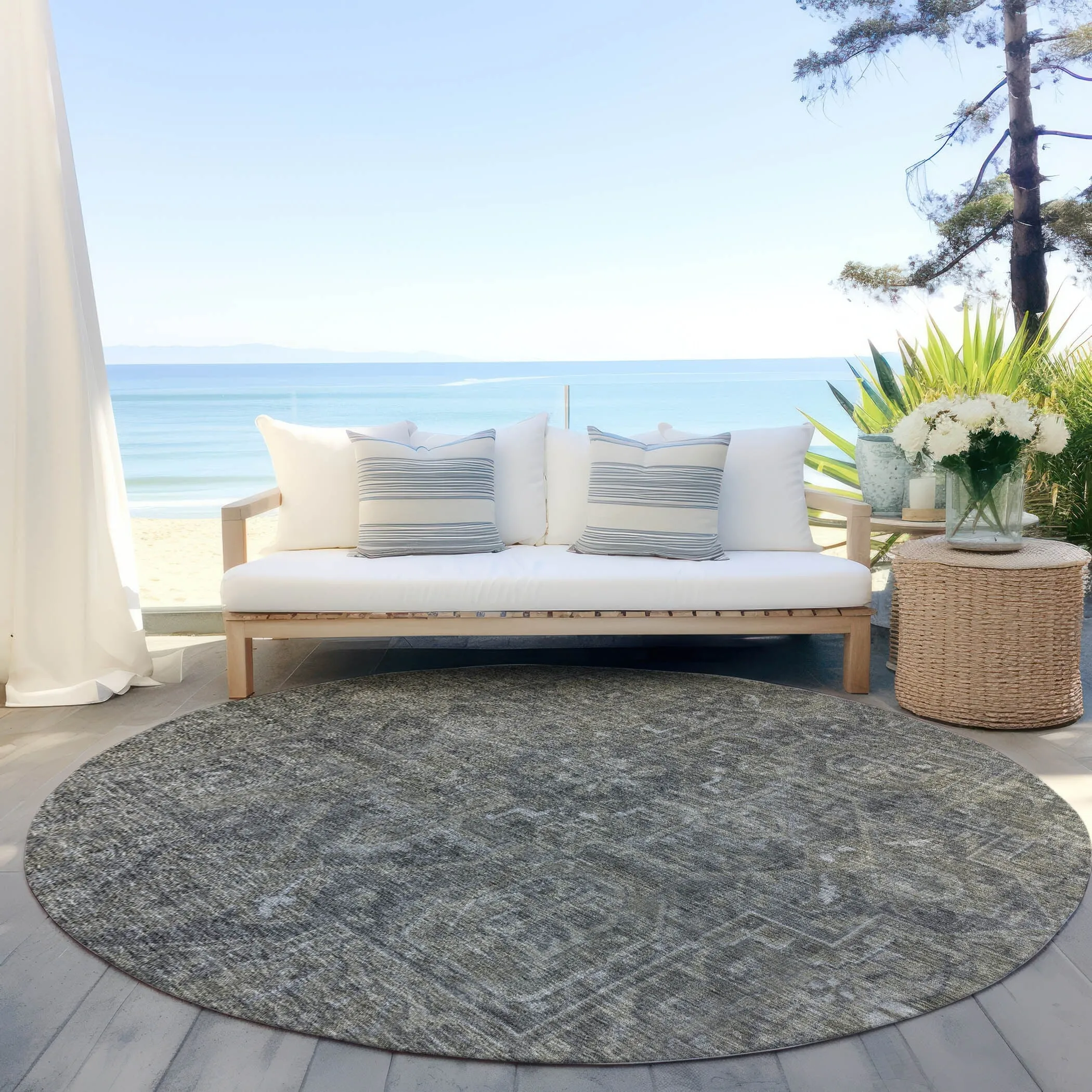 Machine Washable Indoor/ Outdoor Traditional Persian Chantille Rug
