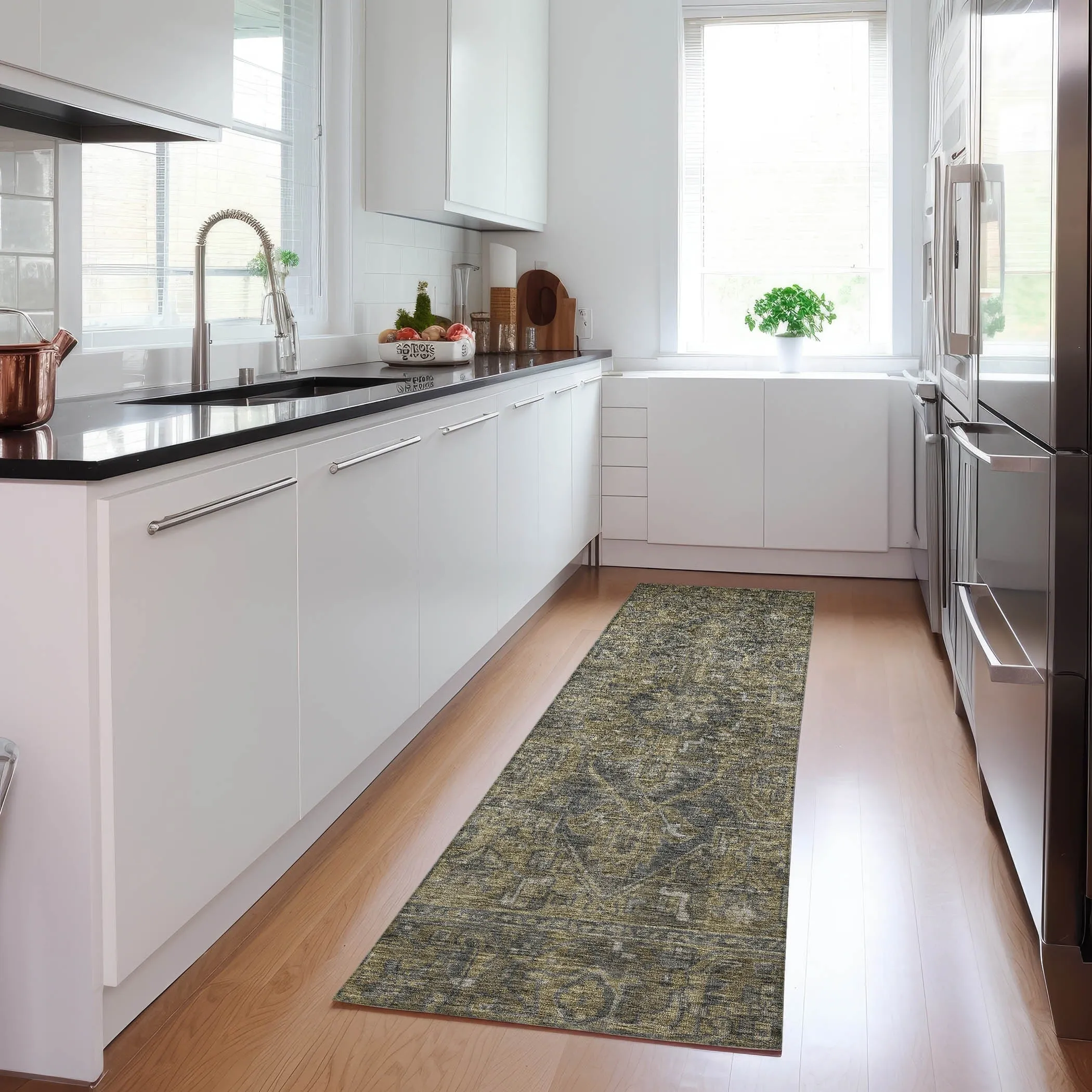 Machine Washable Indoor/ Outdoor Traditional Persian Chantille Rug