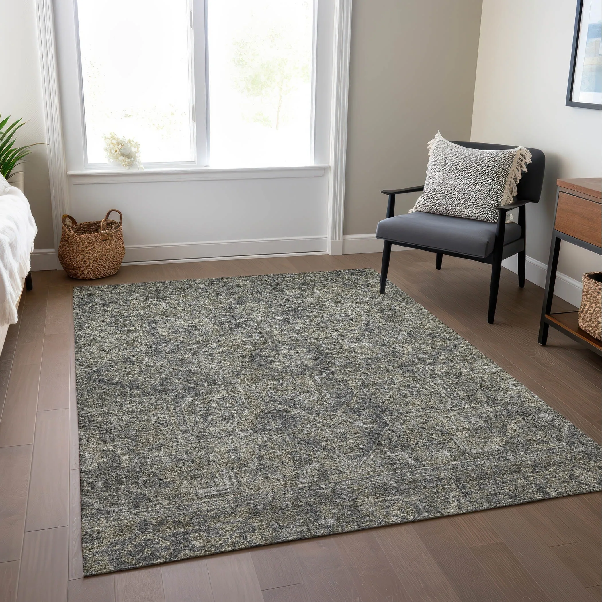 Machine Washable Indoor/ Outdoor Traditional Persian Chantille Rug