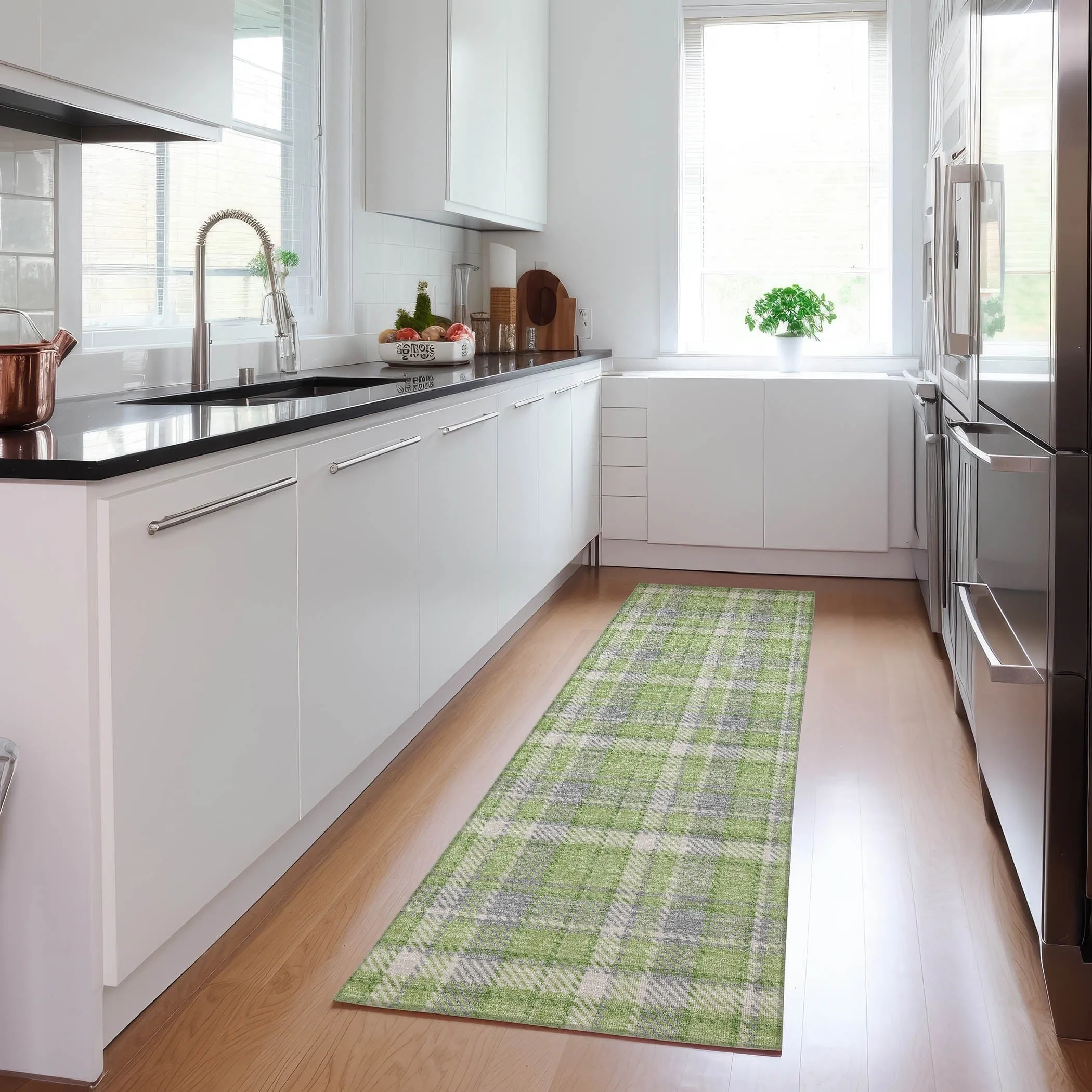 Machine Washable Indoor/ Outdoor Traditional Plaid Chantille Rug
