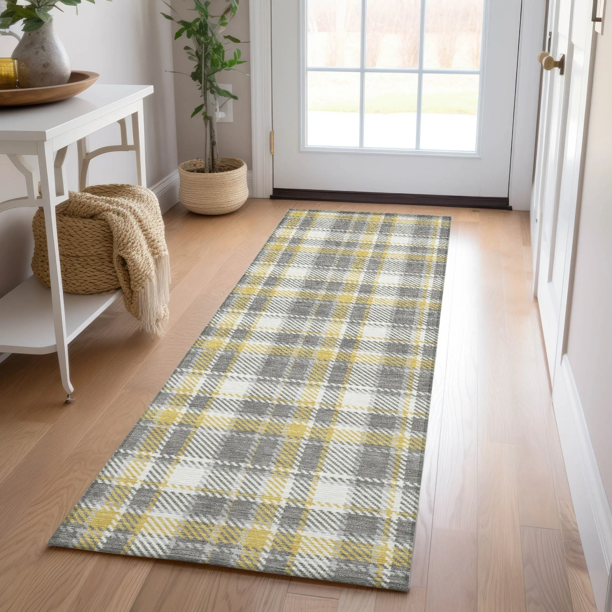 Machine Washable Indoor/ Outdoor Traditional Plaid Chantille Rug