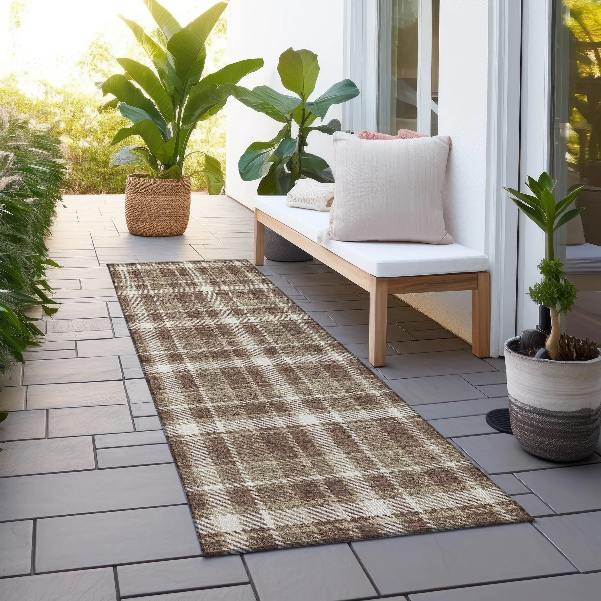 Machine Washable Indoor/ Outdoor Traditional Plaid Chantille Rug