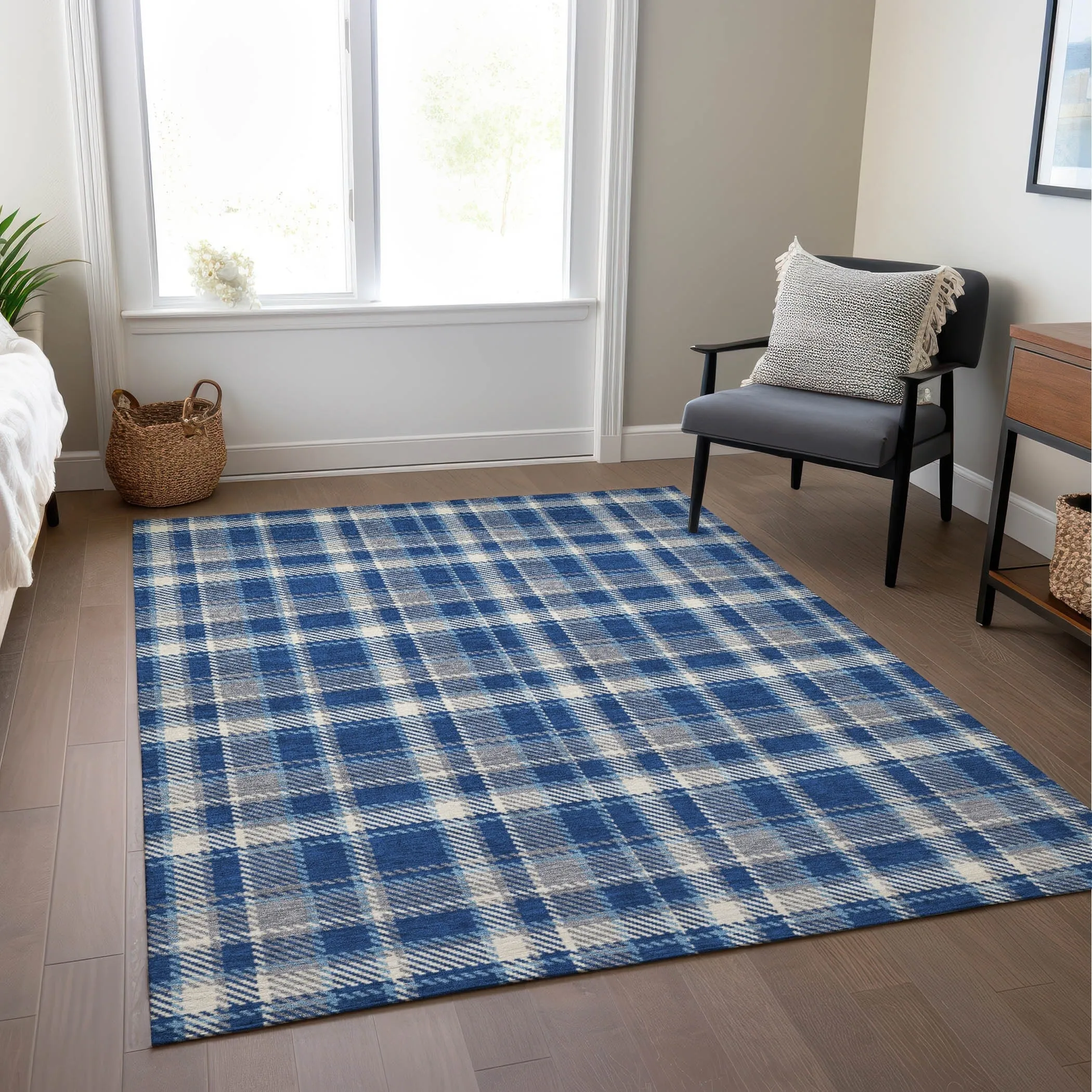 Machine Washable Indoor/ Outdoor Traditional Plaid Chantille Rug