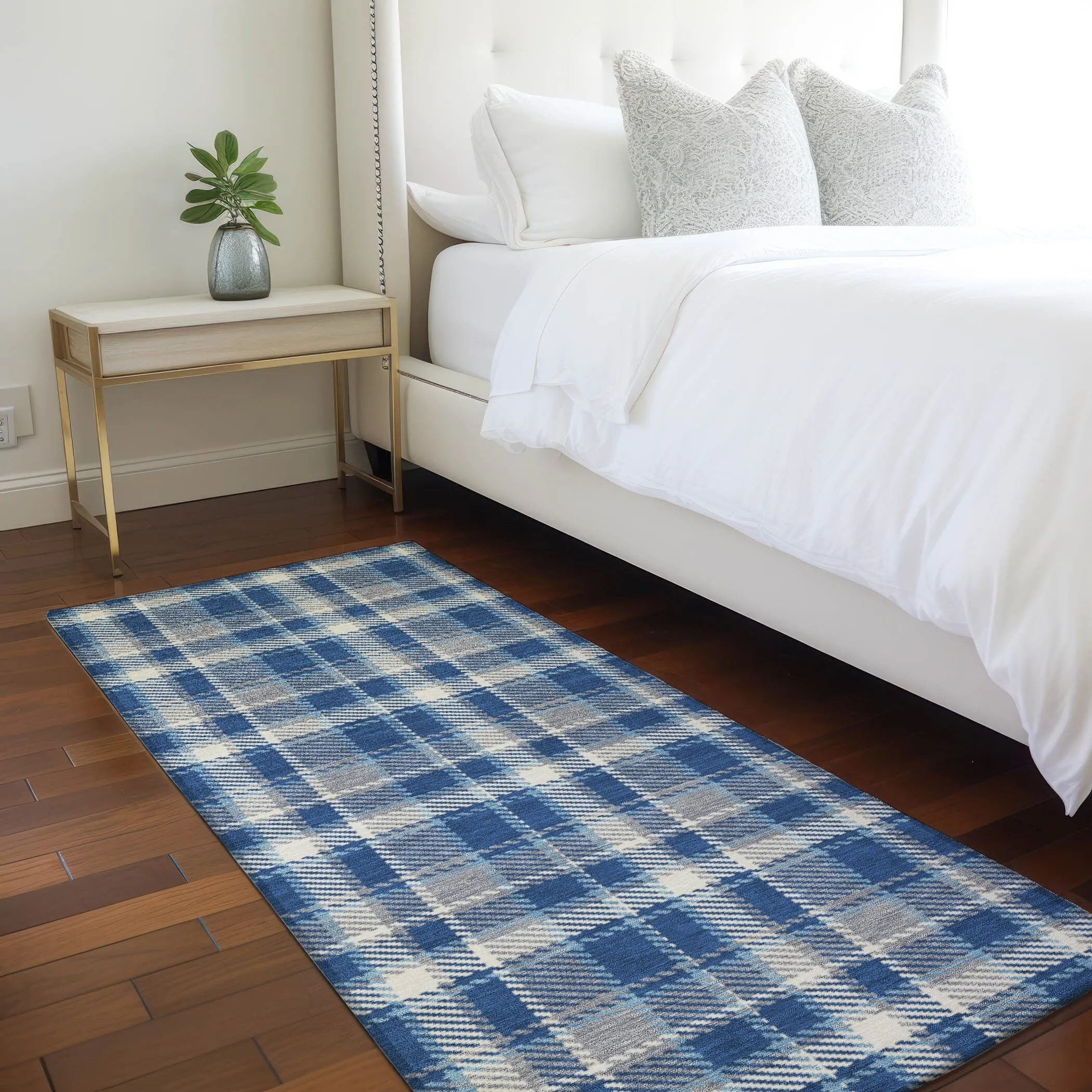 Machine Washable Indoor/ Outdoor Traditional Plaid Chantille Rug