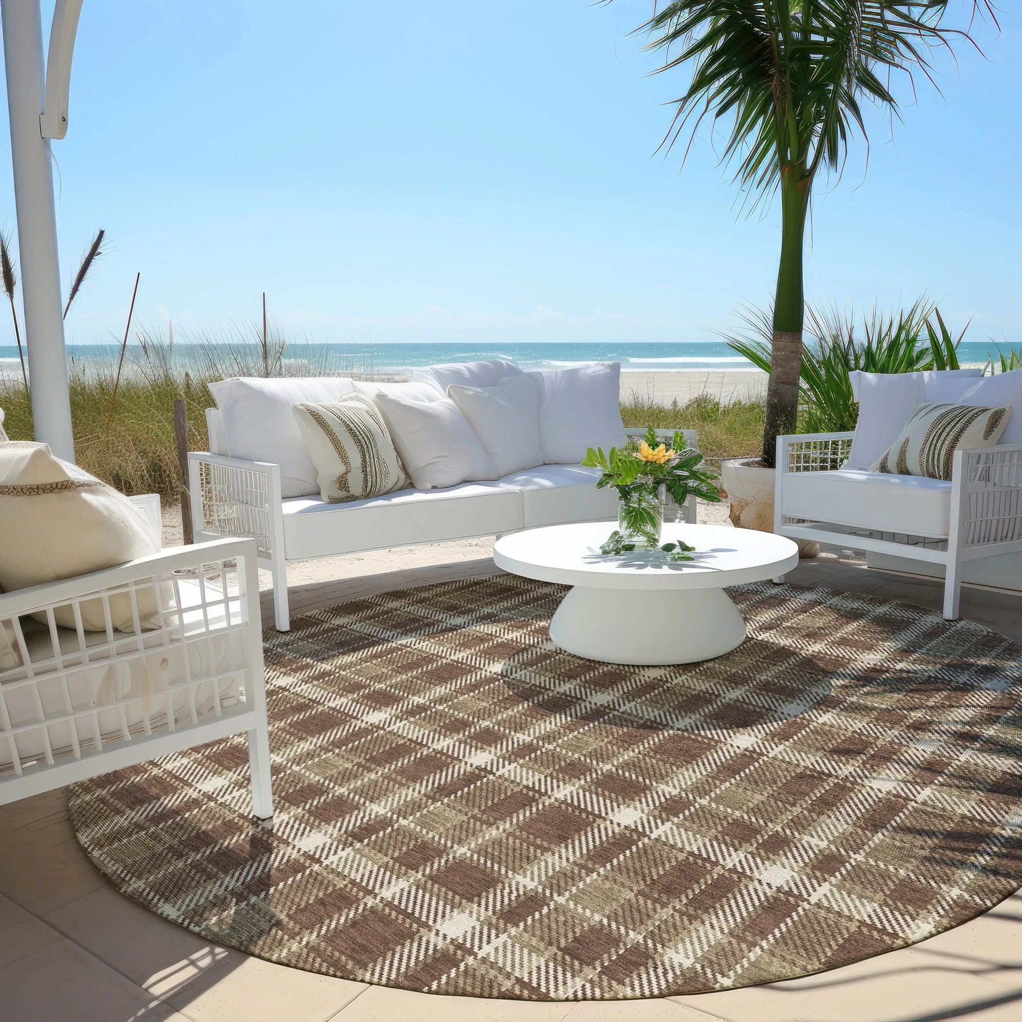 Machine Washable Indoor/ Outdoor Traditional Plaid Chantille Rug
