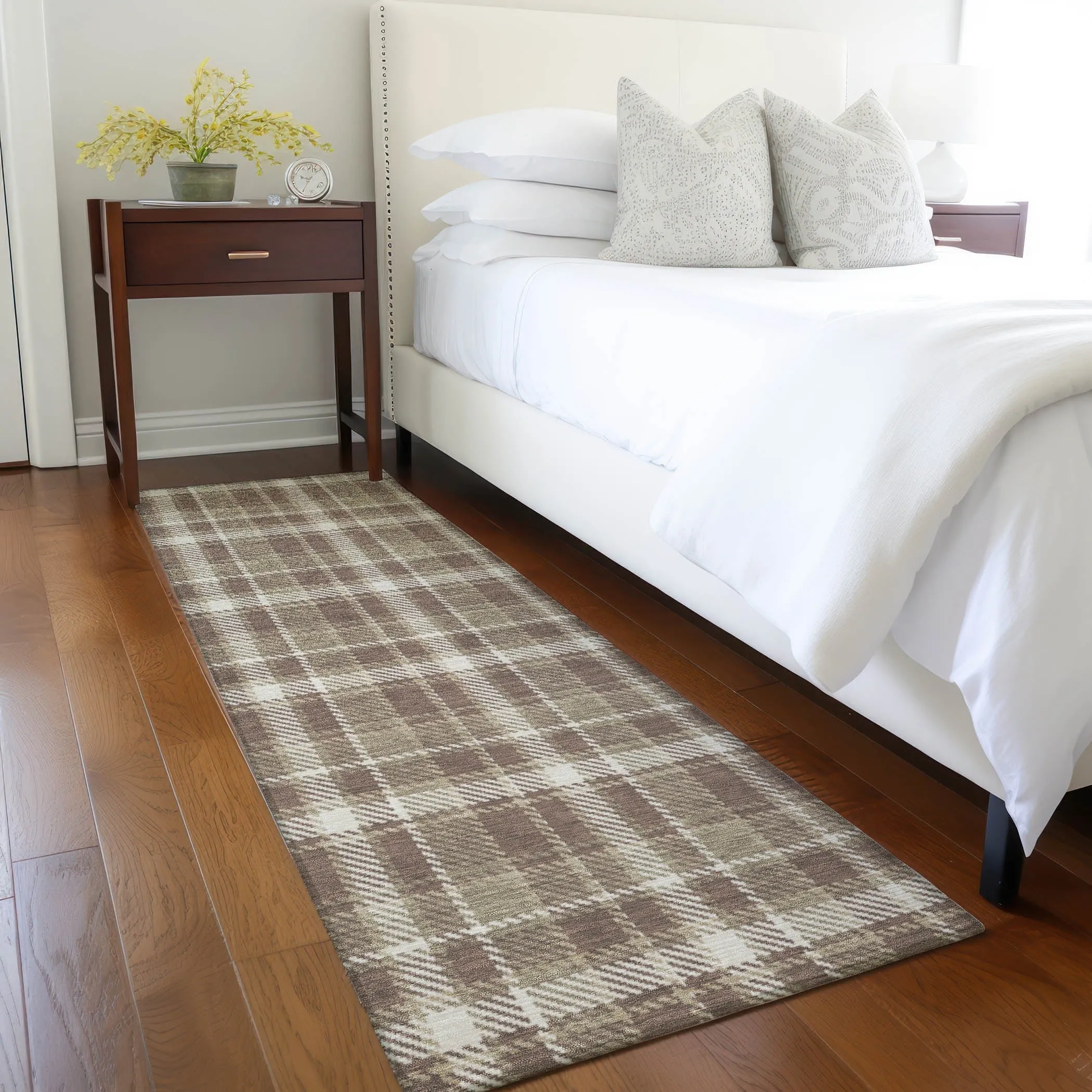Machine Washable Indoor/ Outdoor Traditional Plaid Chantille Rug